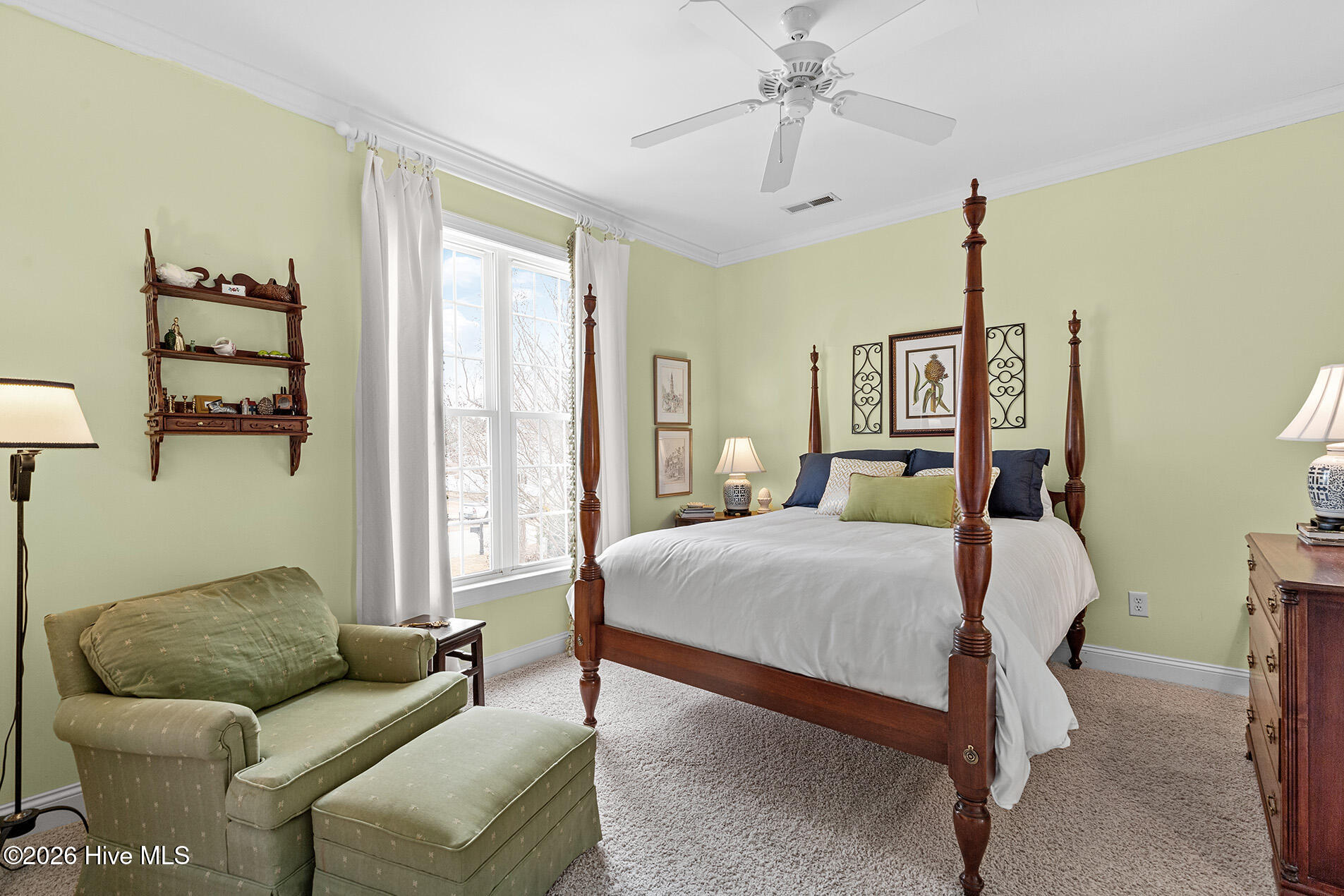 100554340 | Photo 64