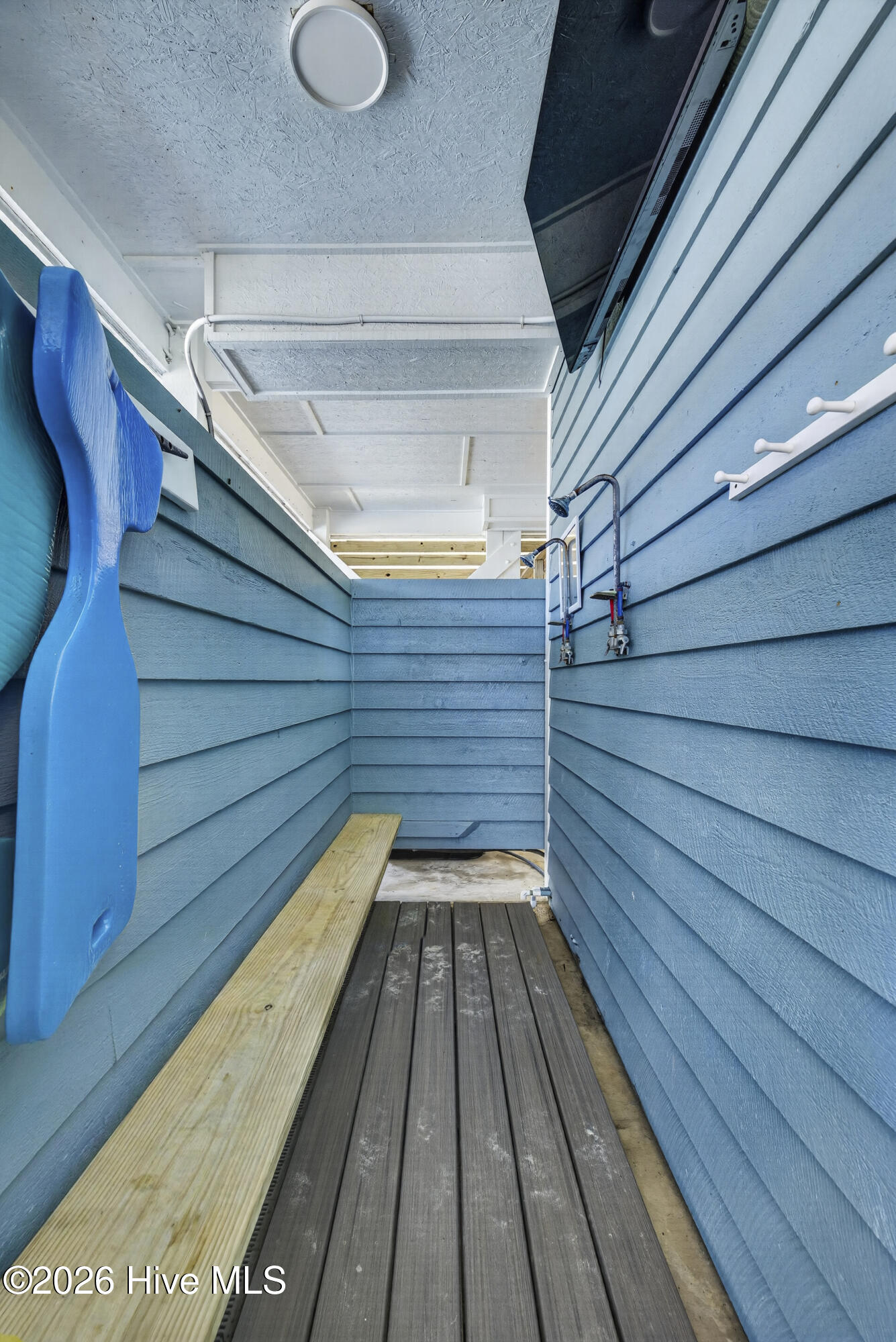 100568247 | Photo 58