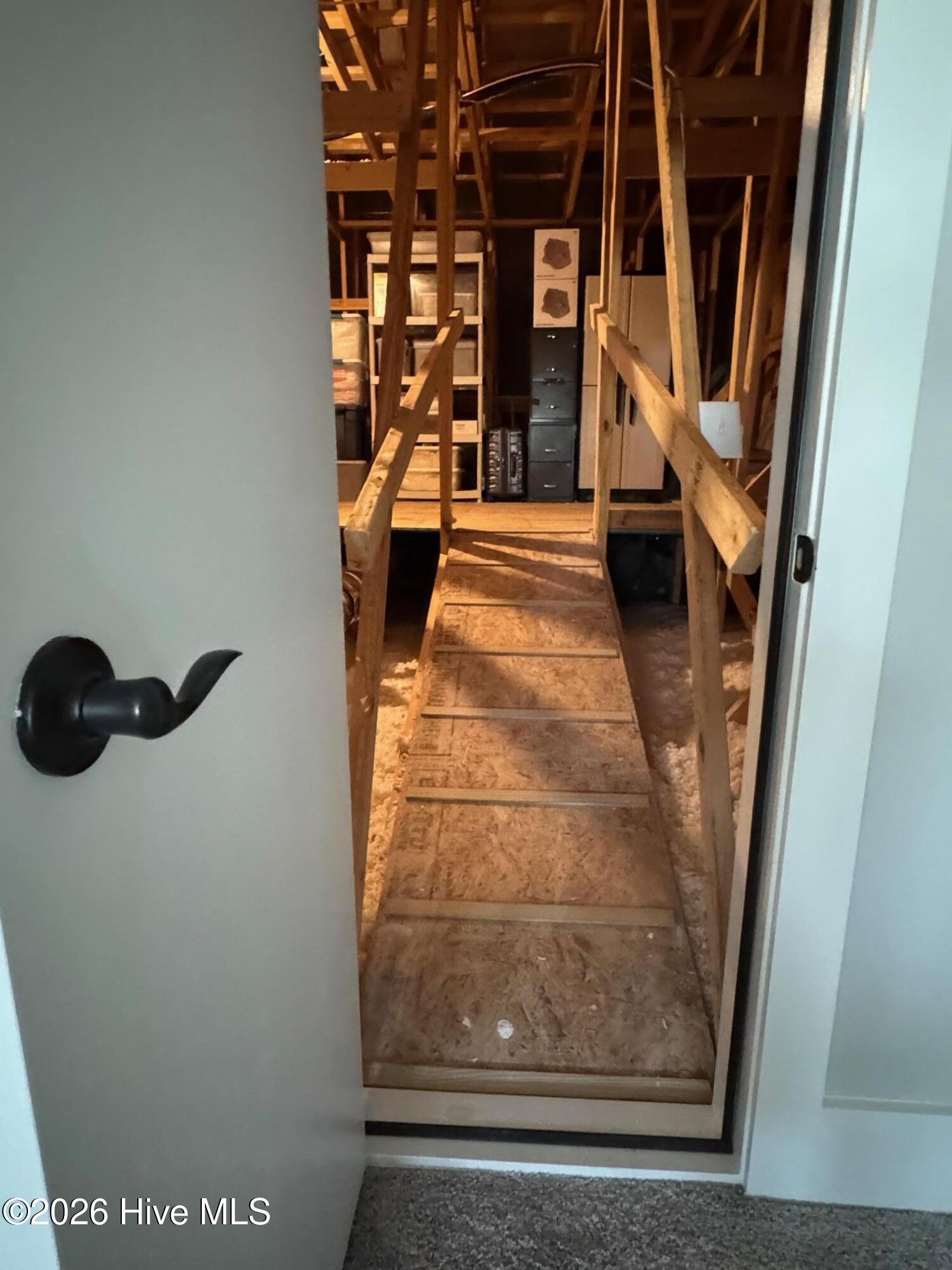 100569844 | Photo 63