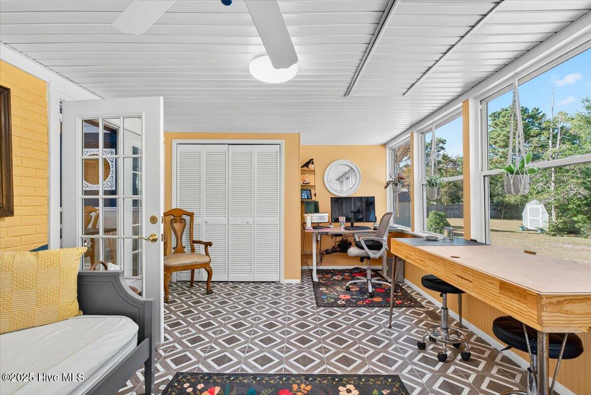 100532606 | Photo 14