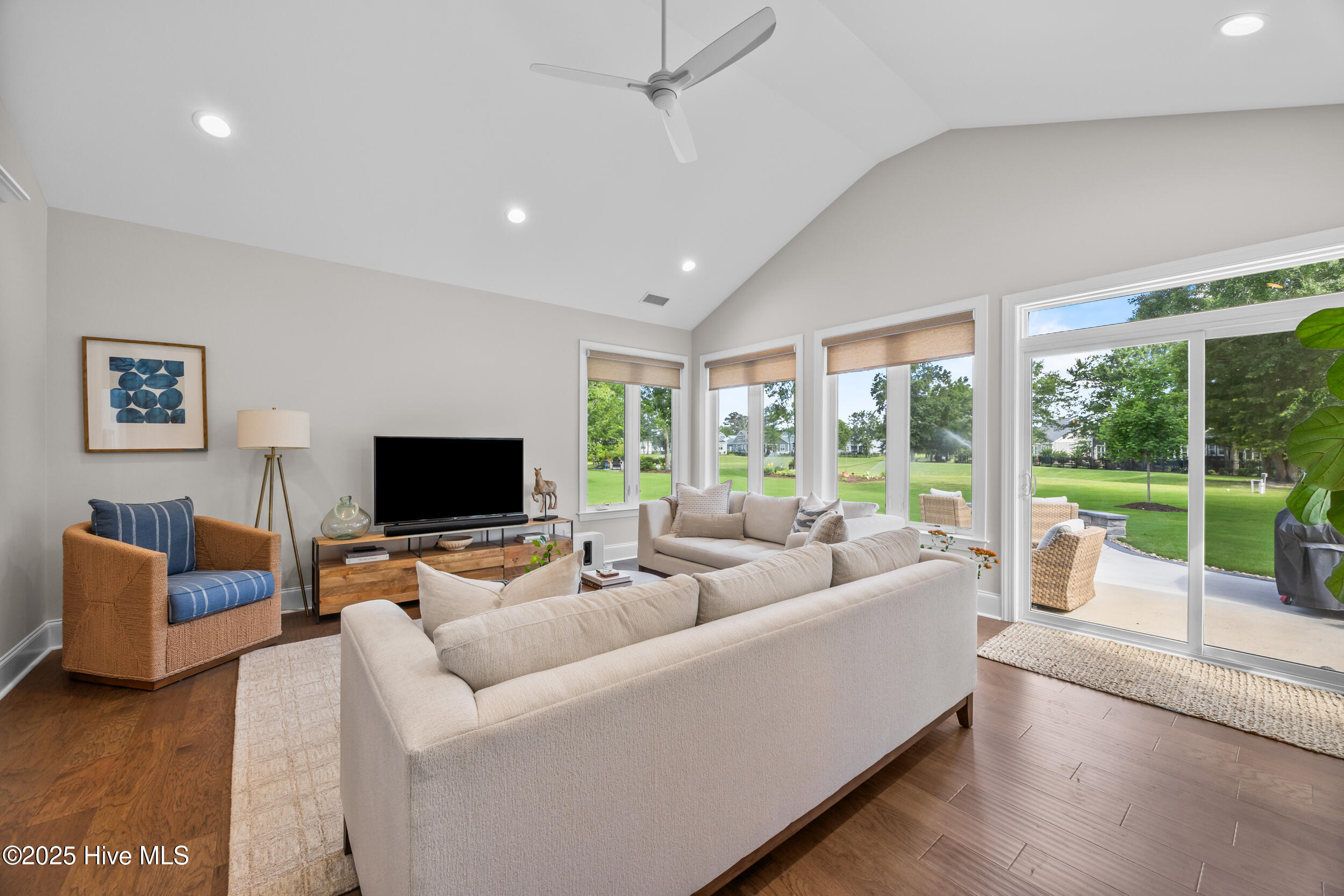 100515249 | Photo 21