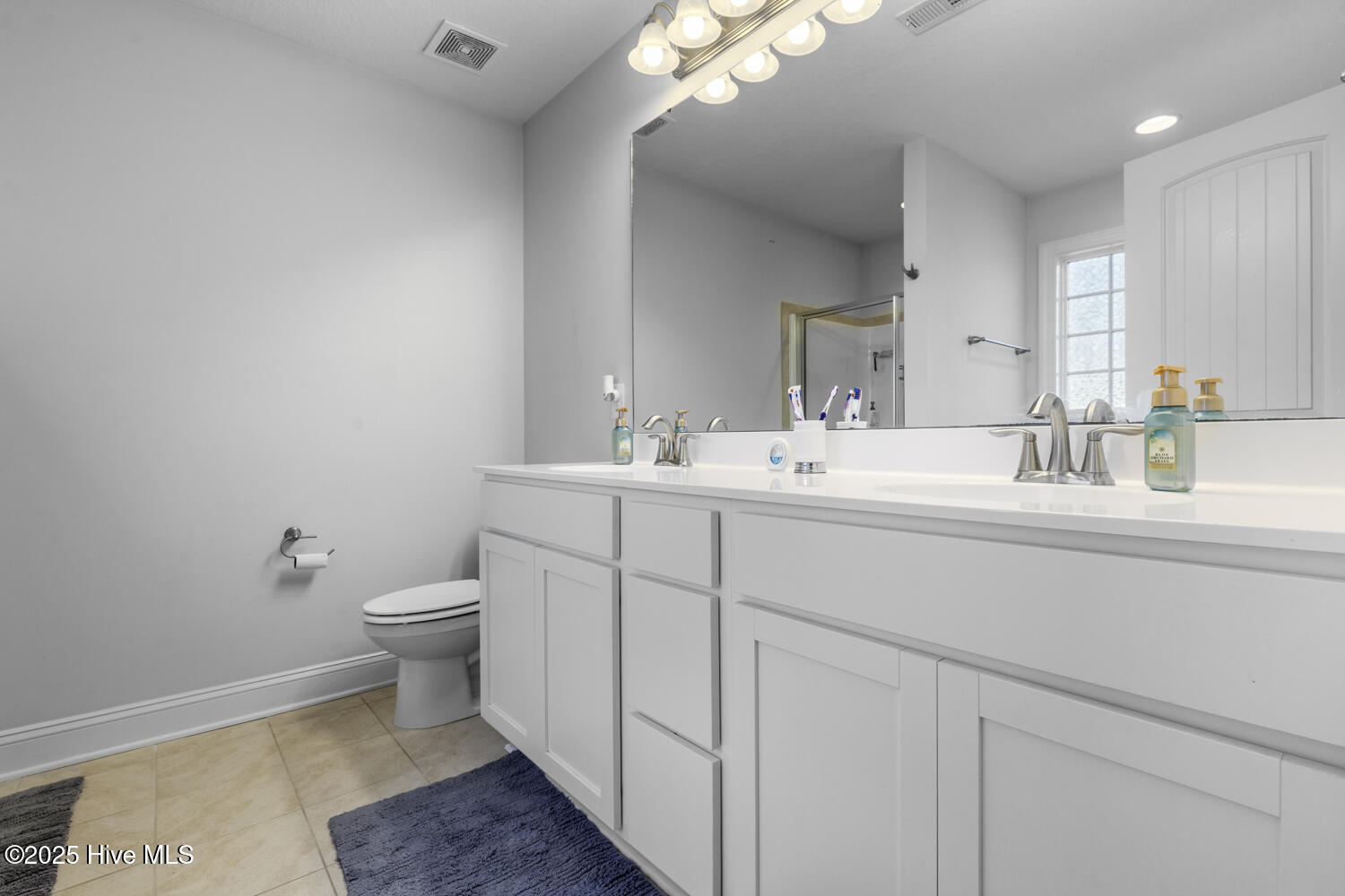 100546056 | Photo 23