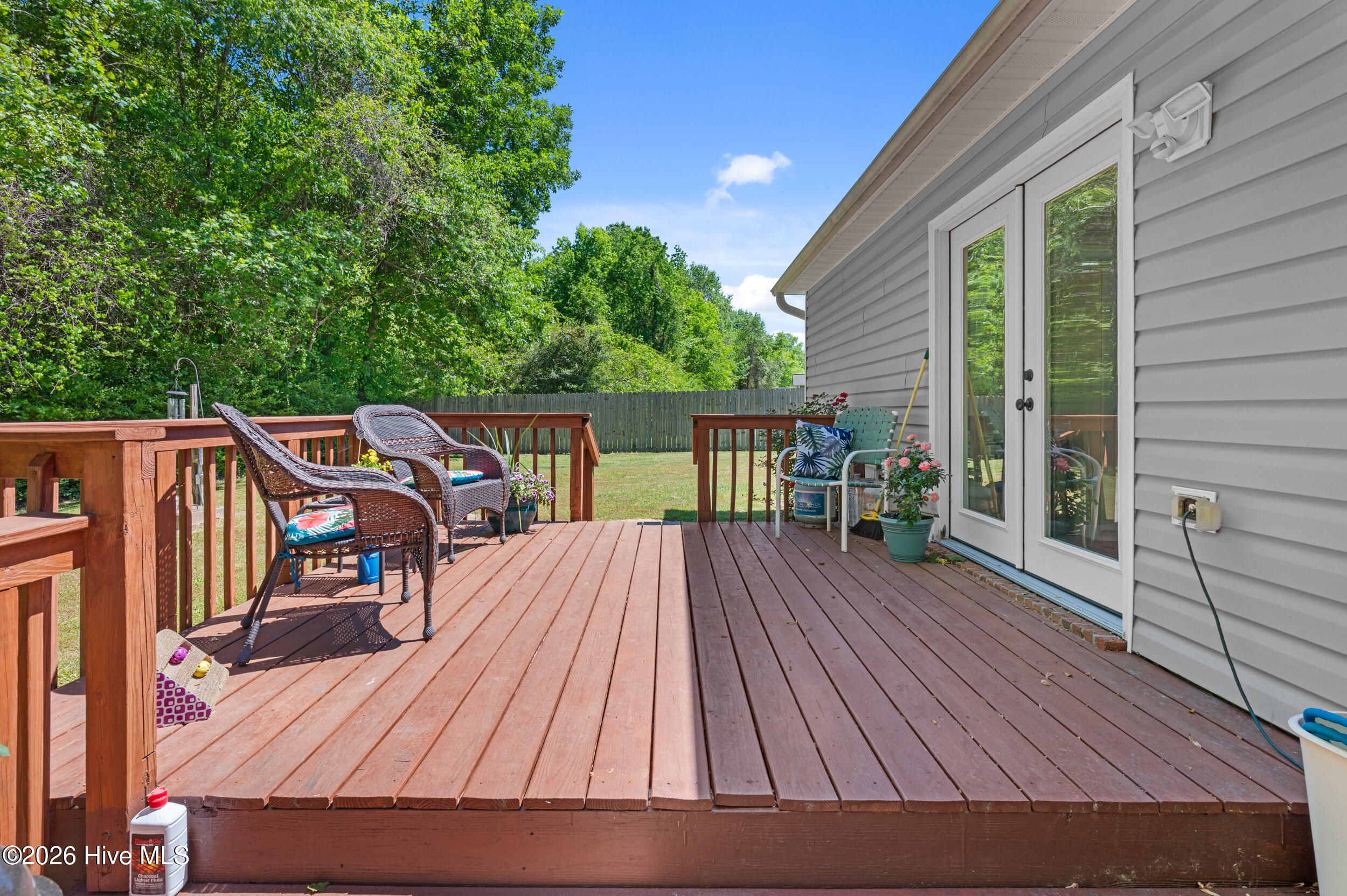 100568850 | Photo 32