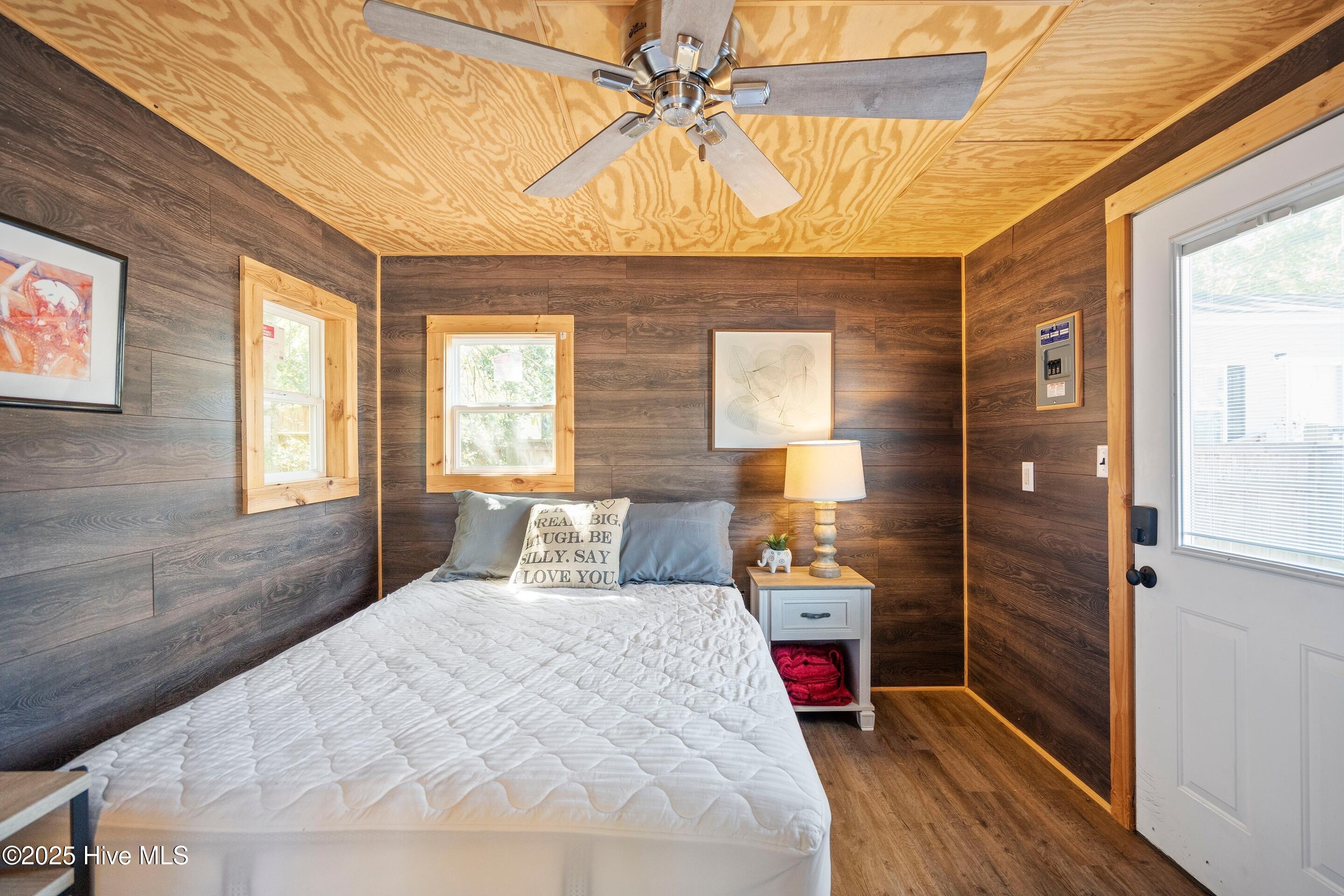 100535367 | Photo 20