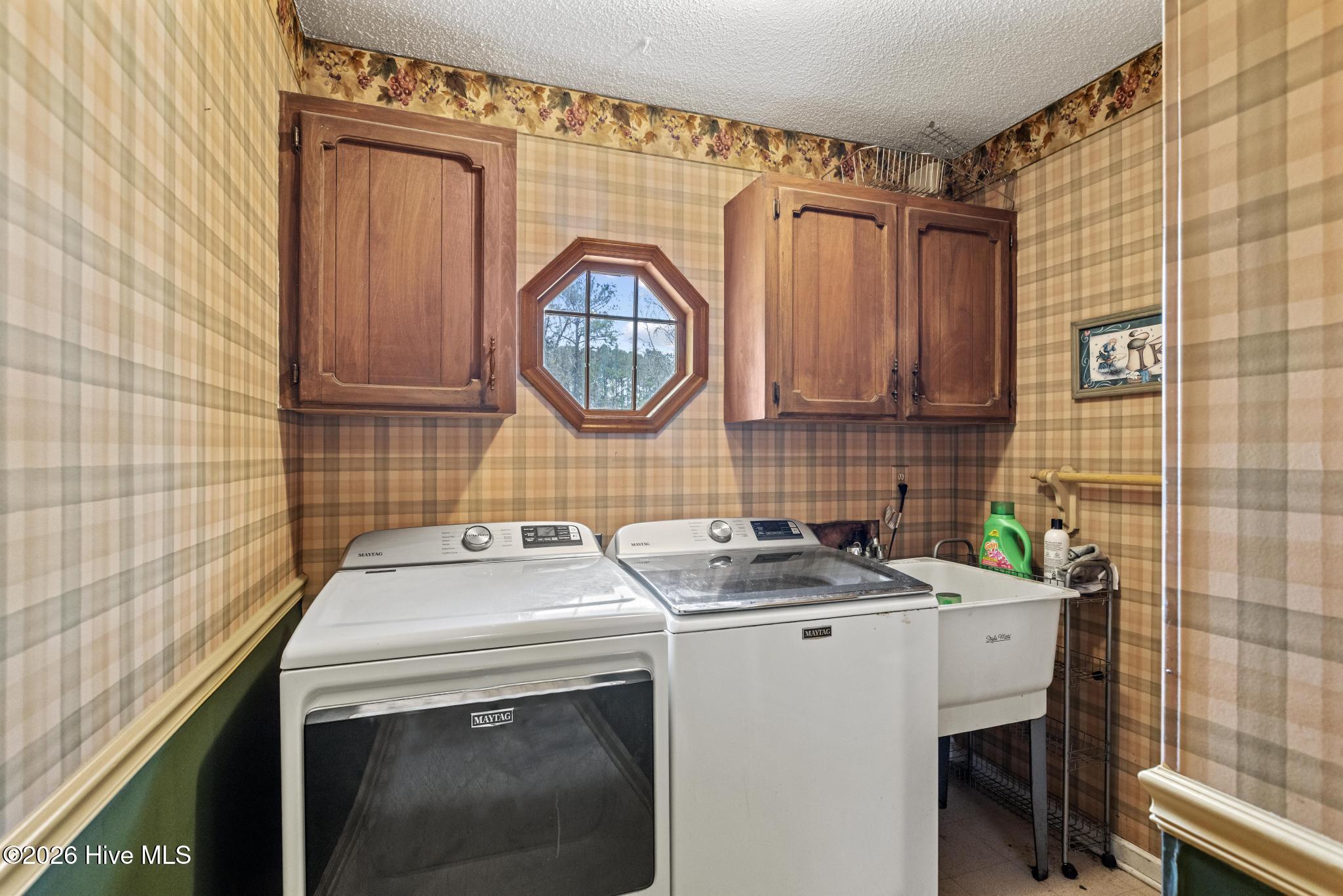 100560657 | Photo 19