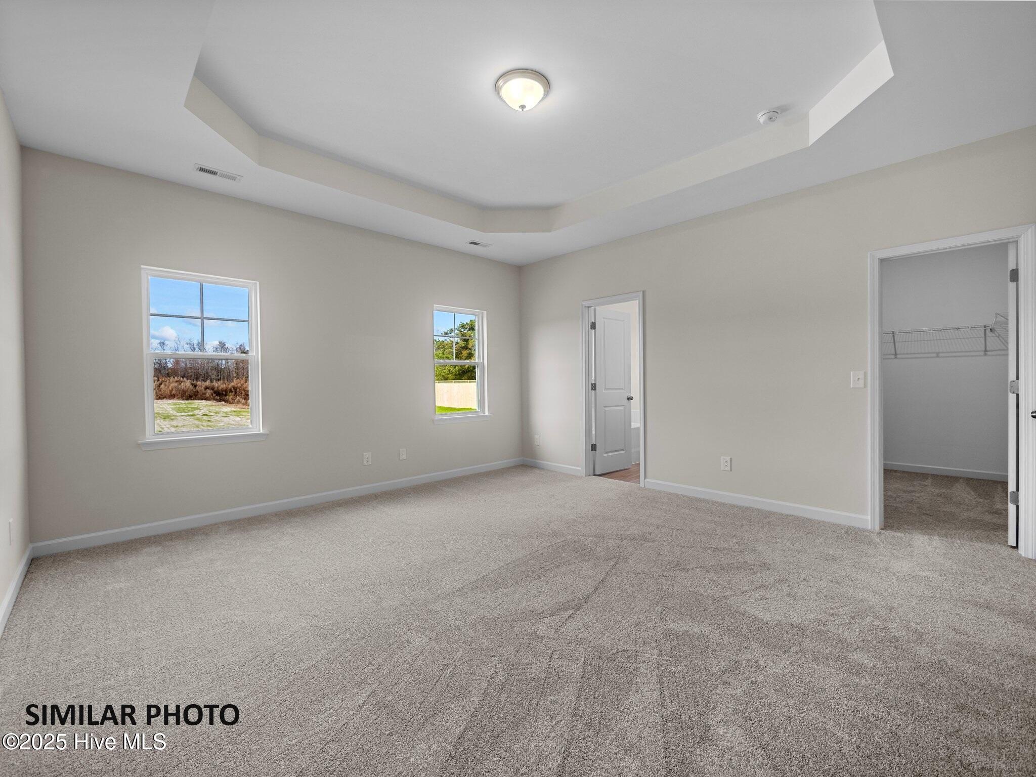 100548702 | Photo 23