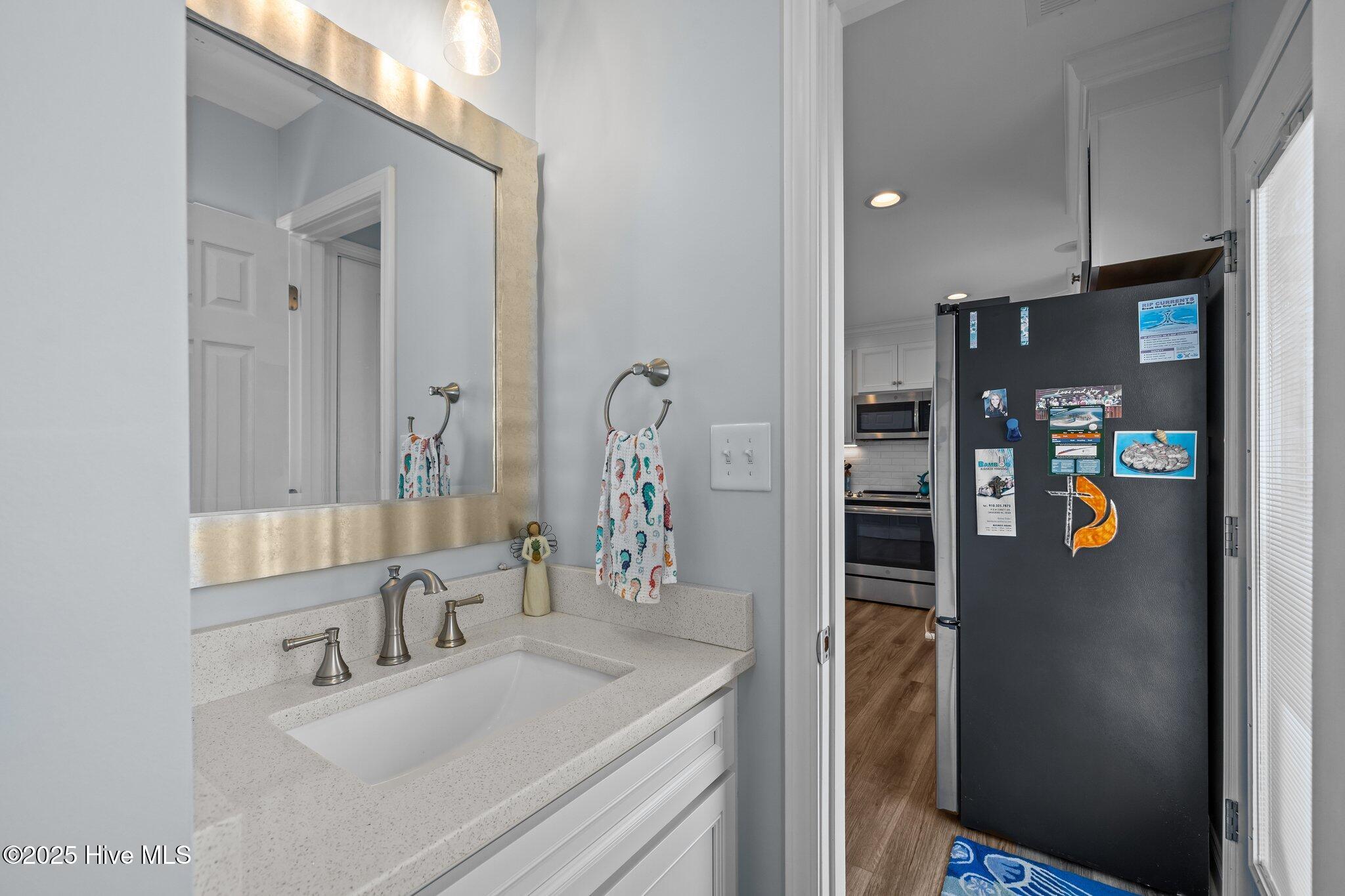 100563008 | Photo 20