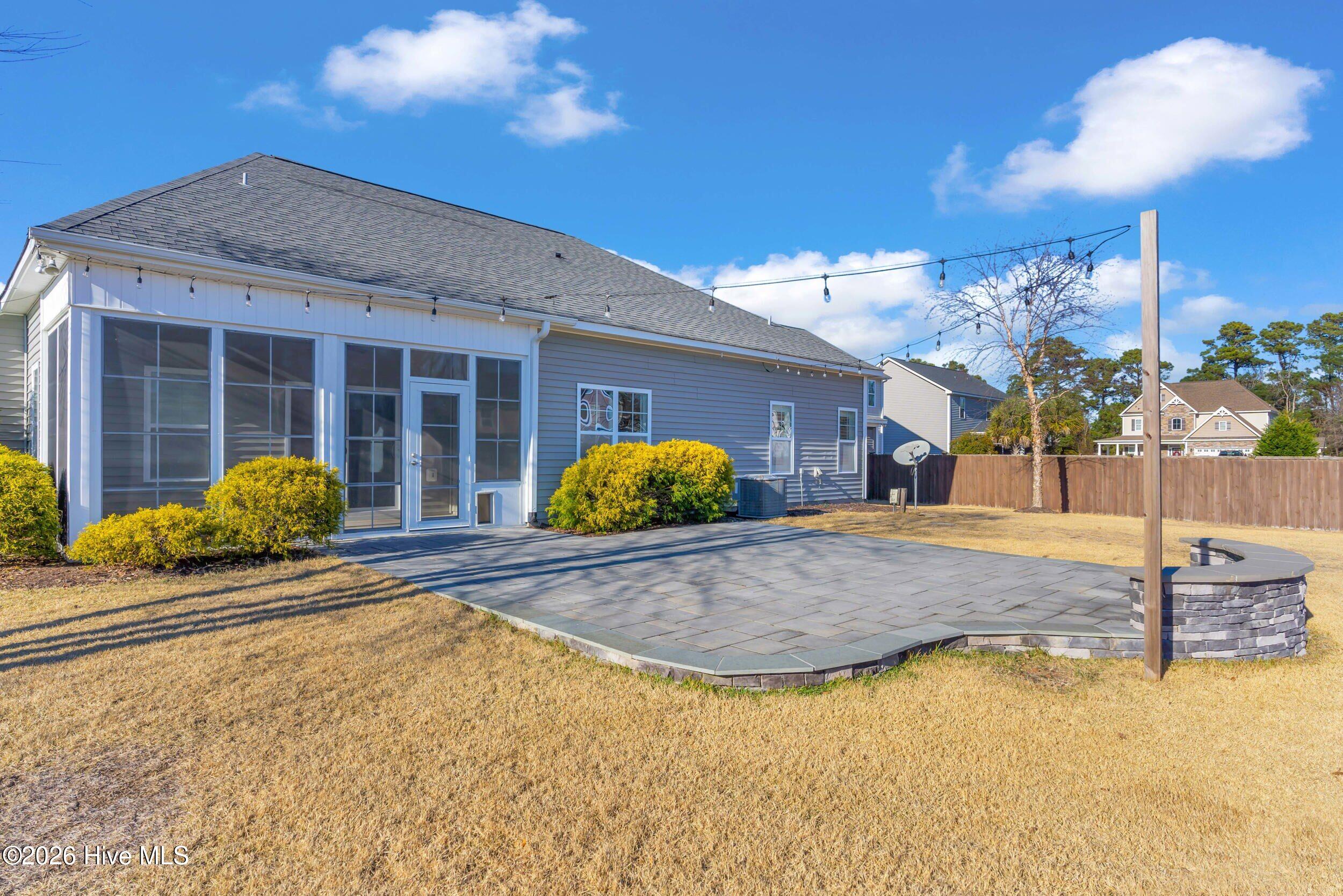 100551592 | Photo 34