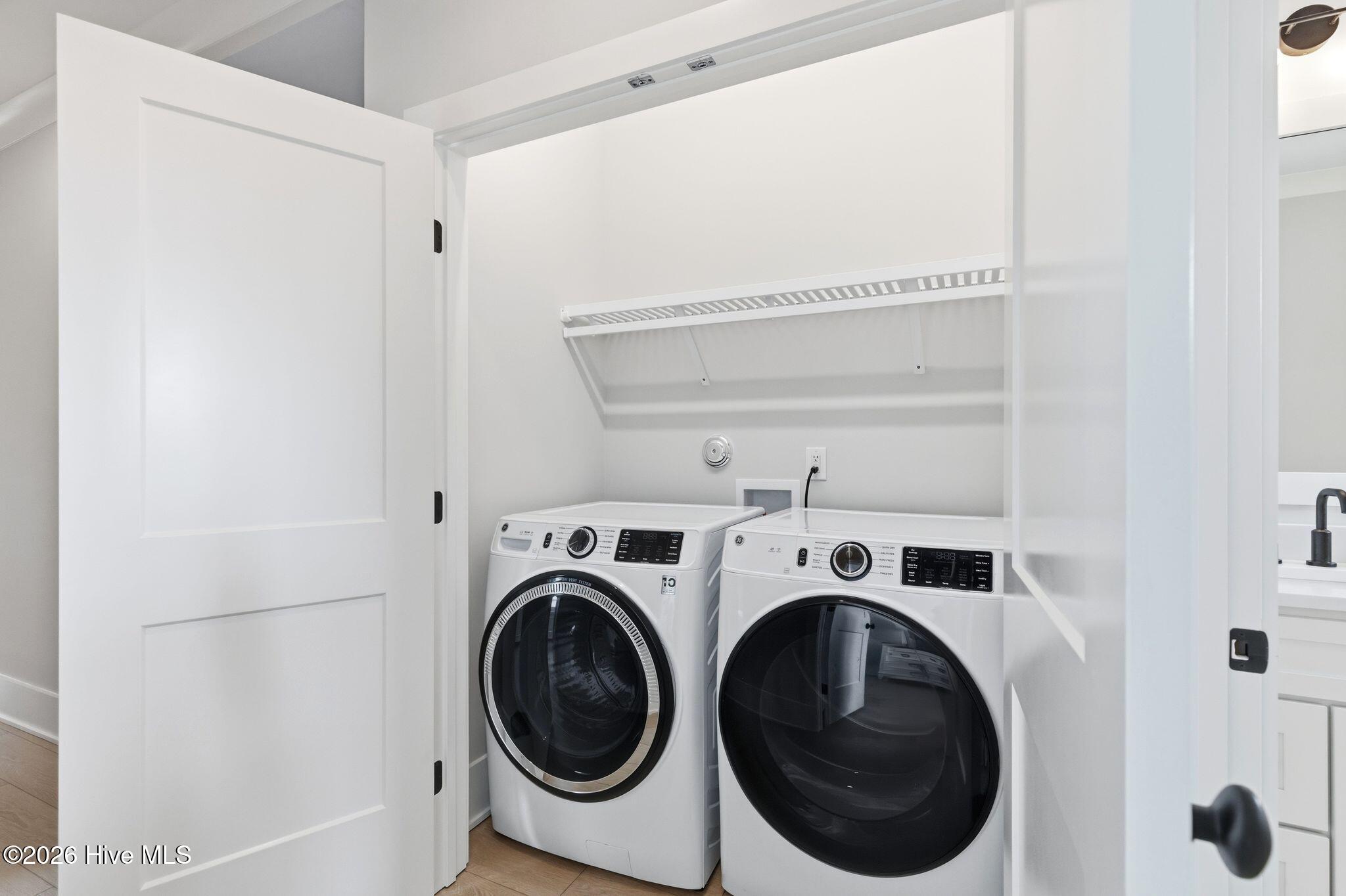 100544880 | Photo 34