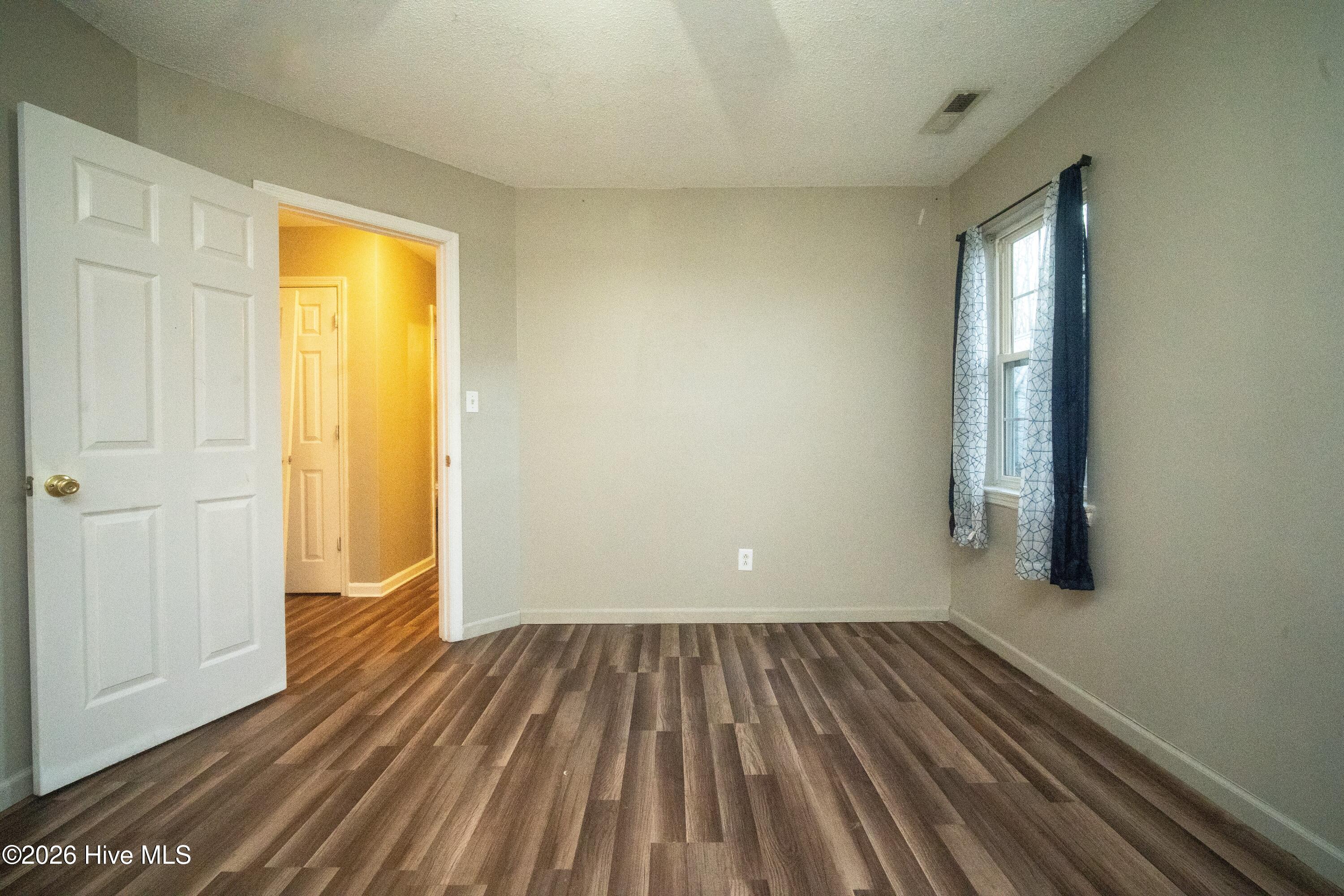 100552332 | Photo 21