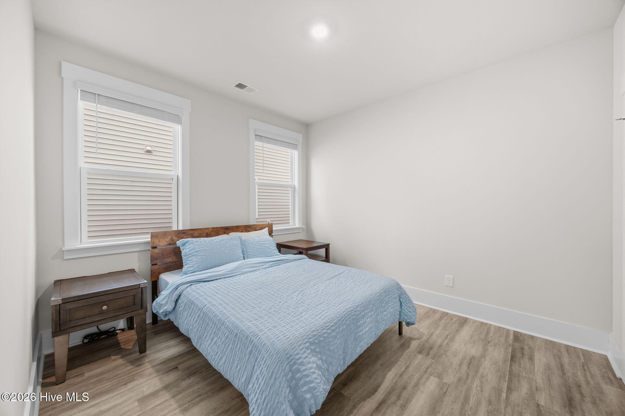 100557752 | Photo 27