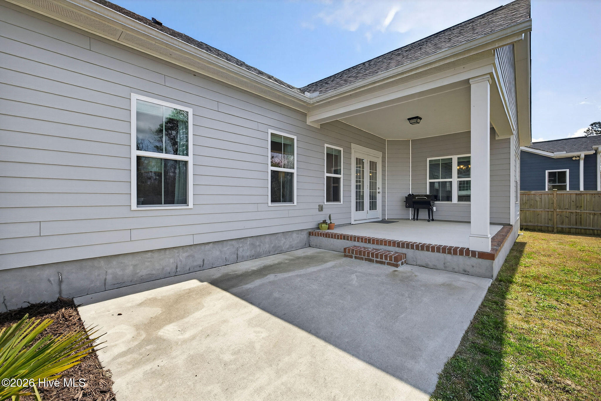 100563102 | Photo 34