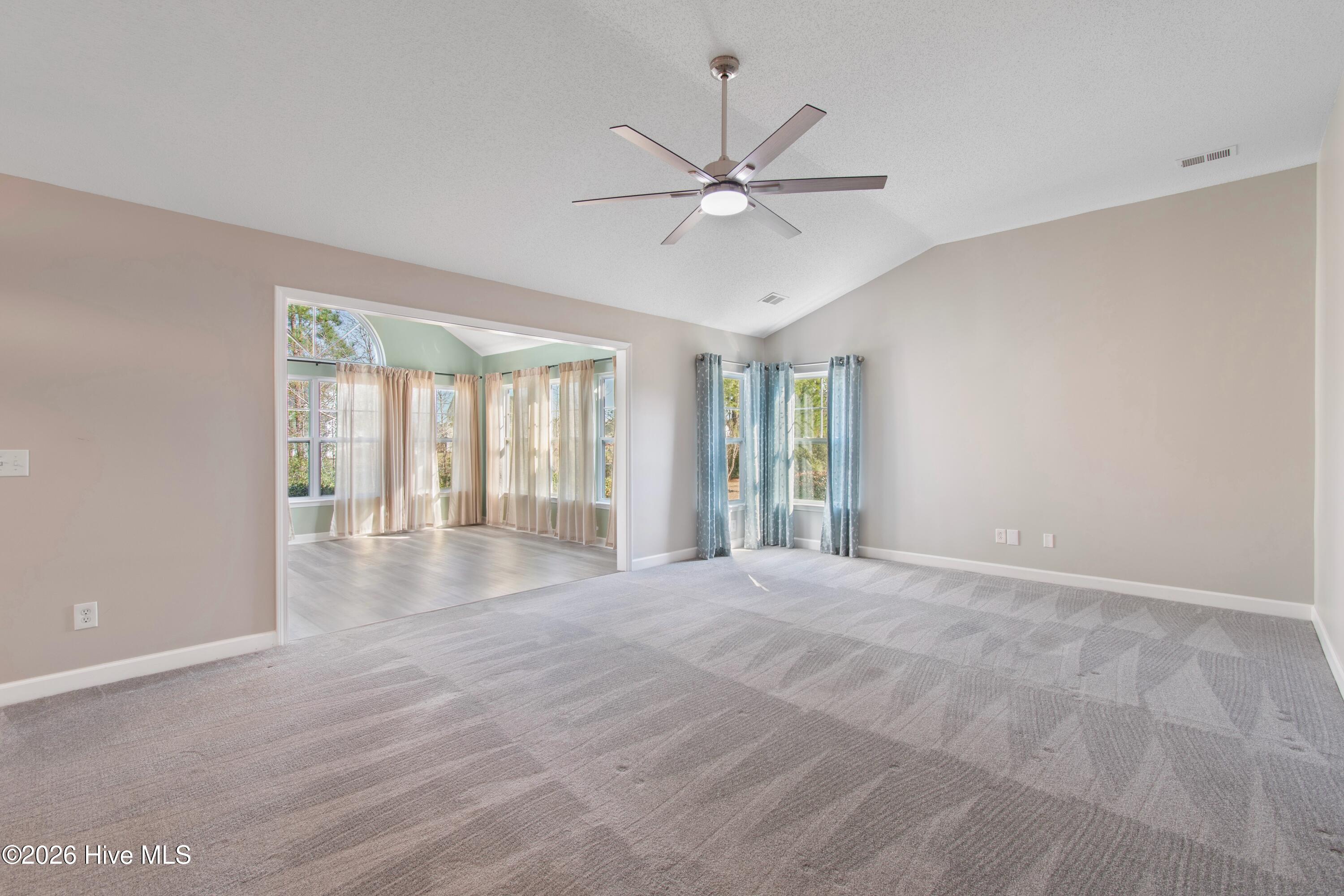 100560224 | Photo 21