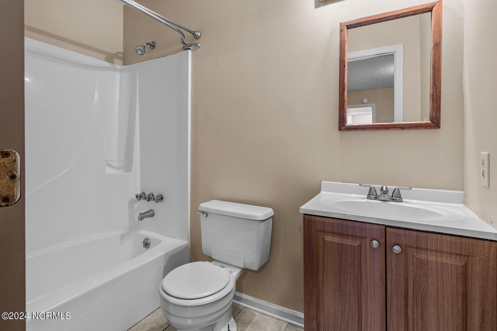 100560066 | Photo 21