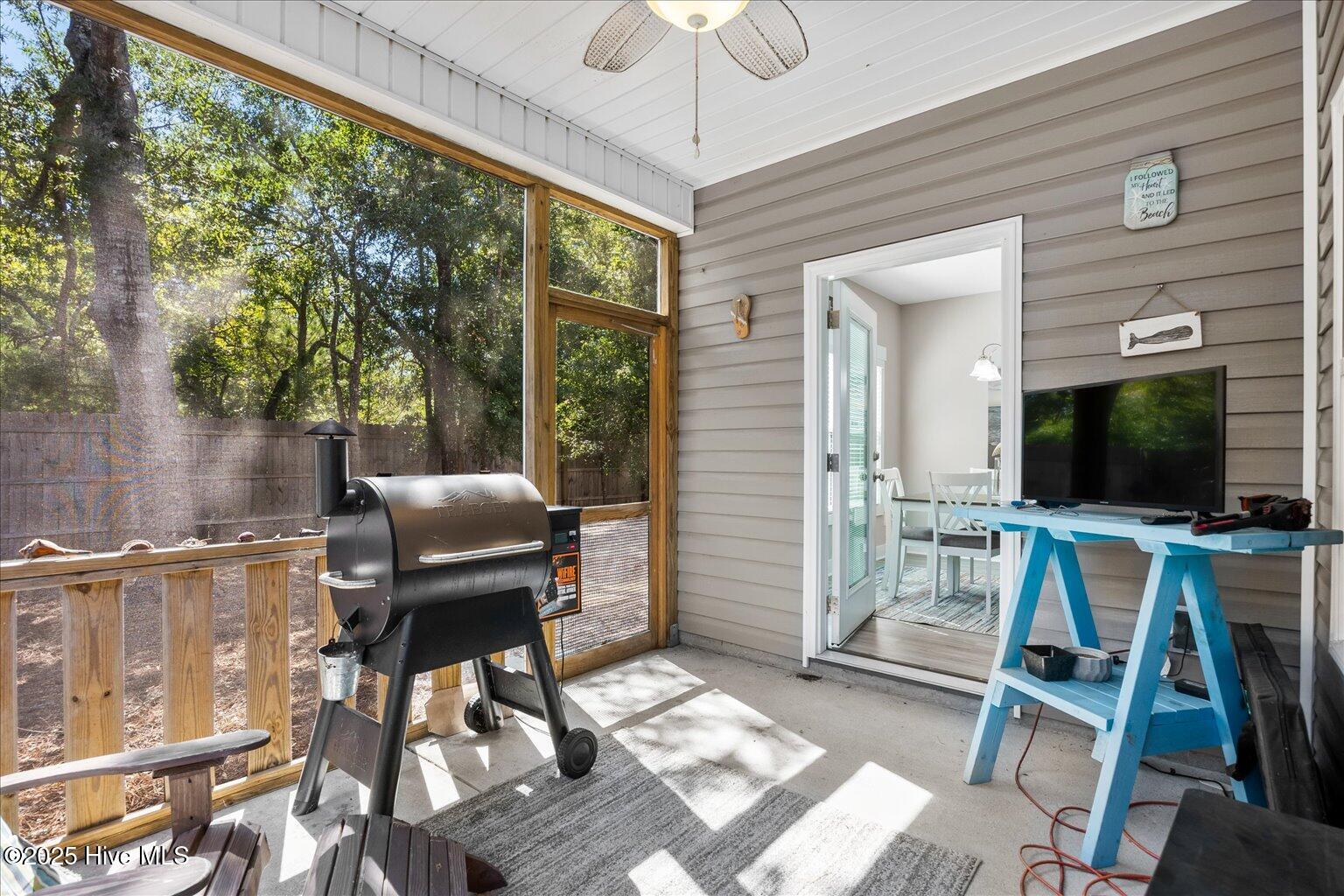 100528541 | Photo 42