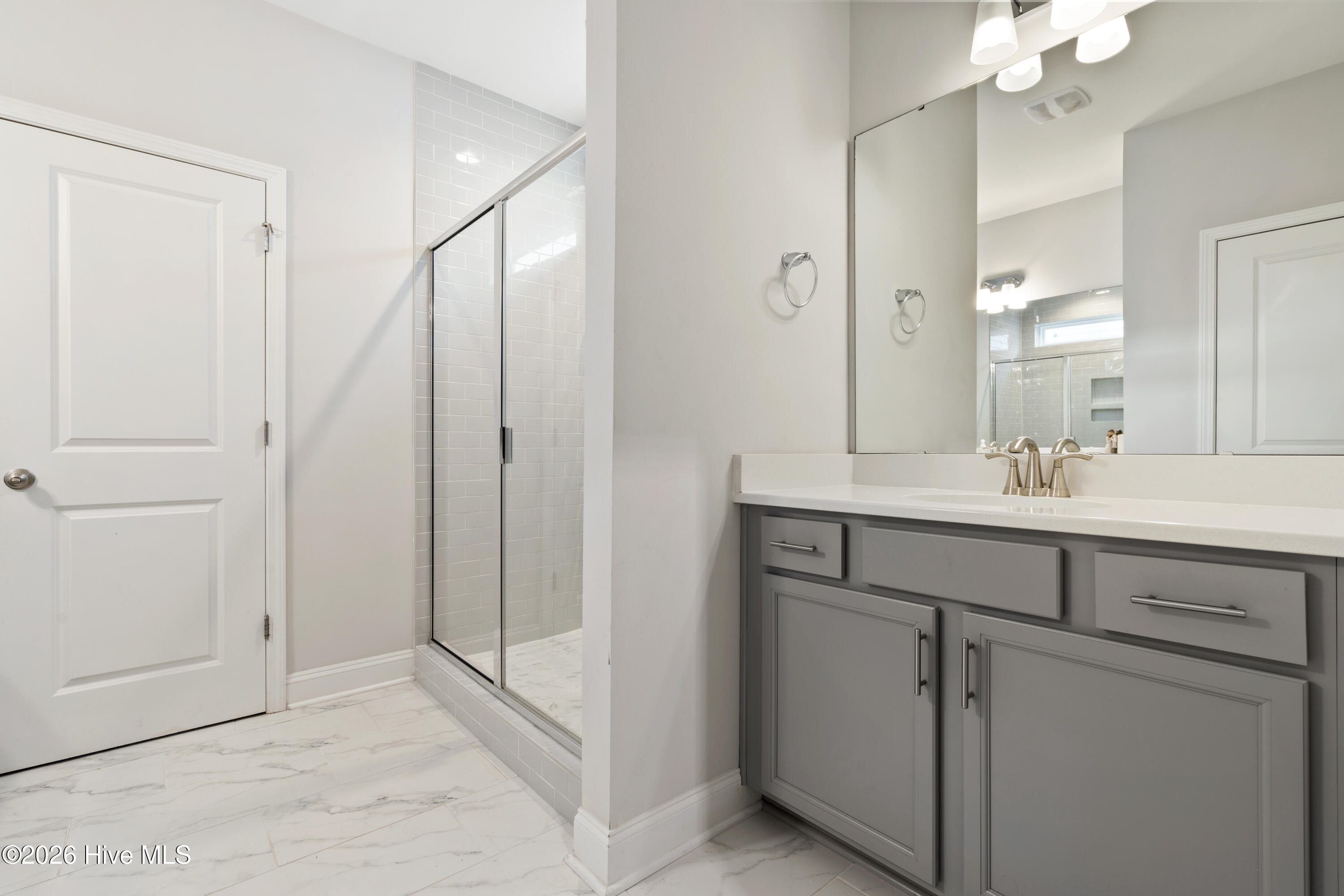 100564295 | Photo 29