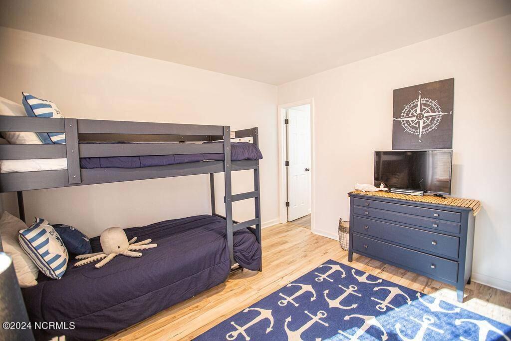 100558410 | Photo 25