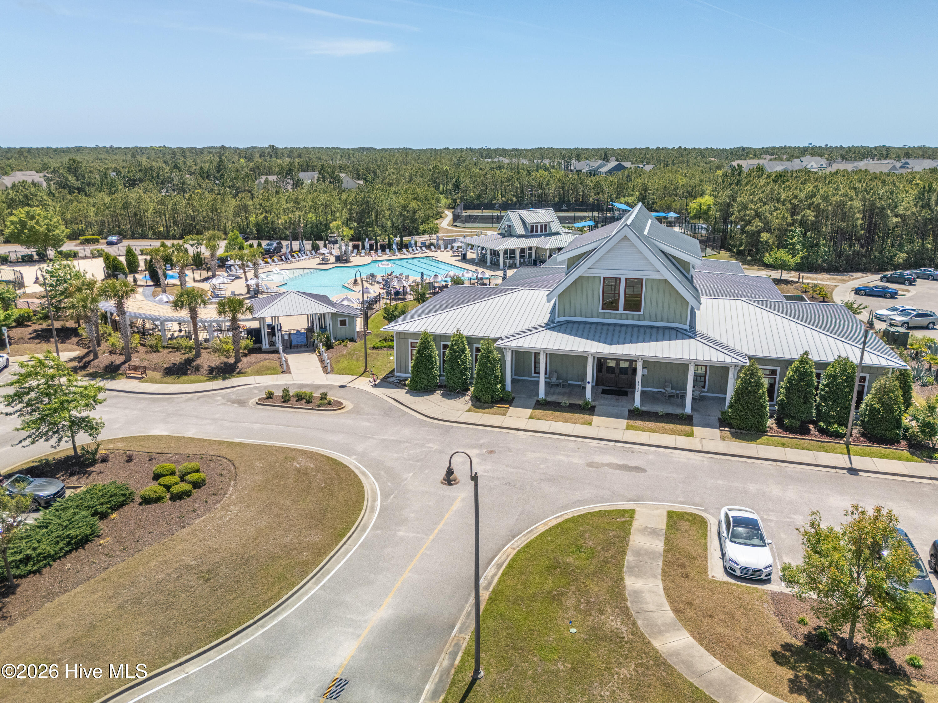 100560697 | Photo 95