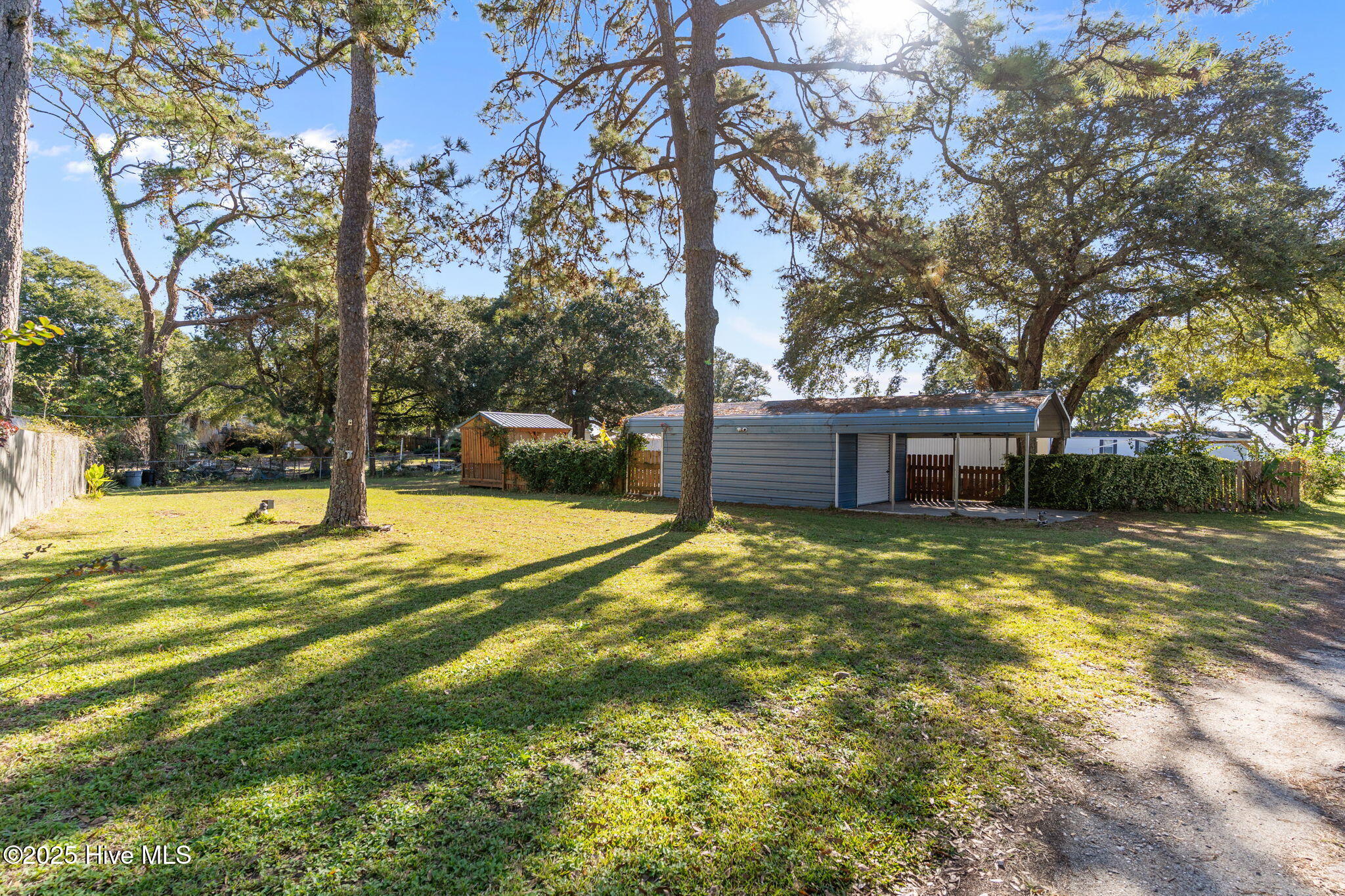 100539780 | Photo 46