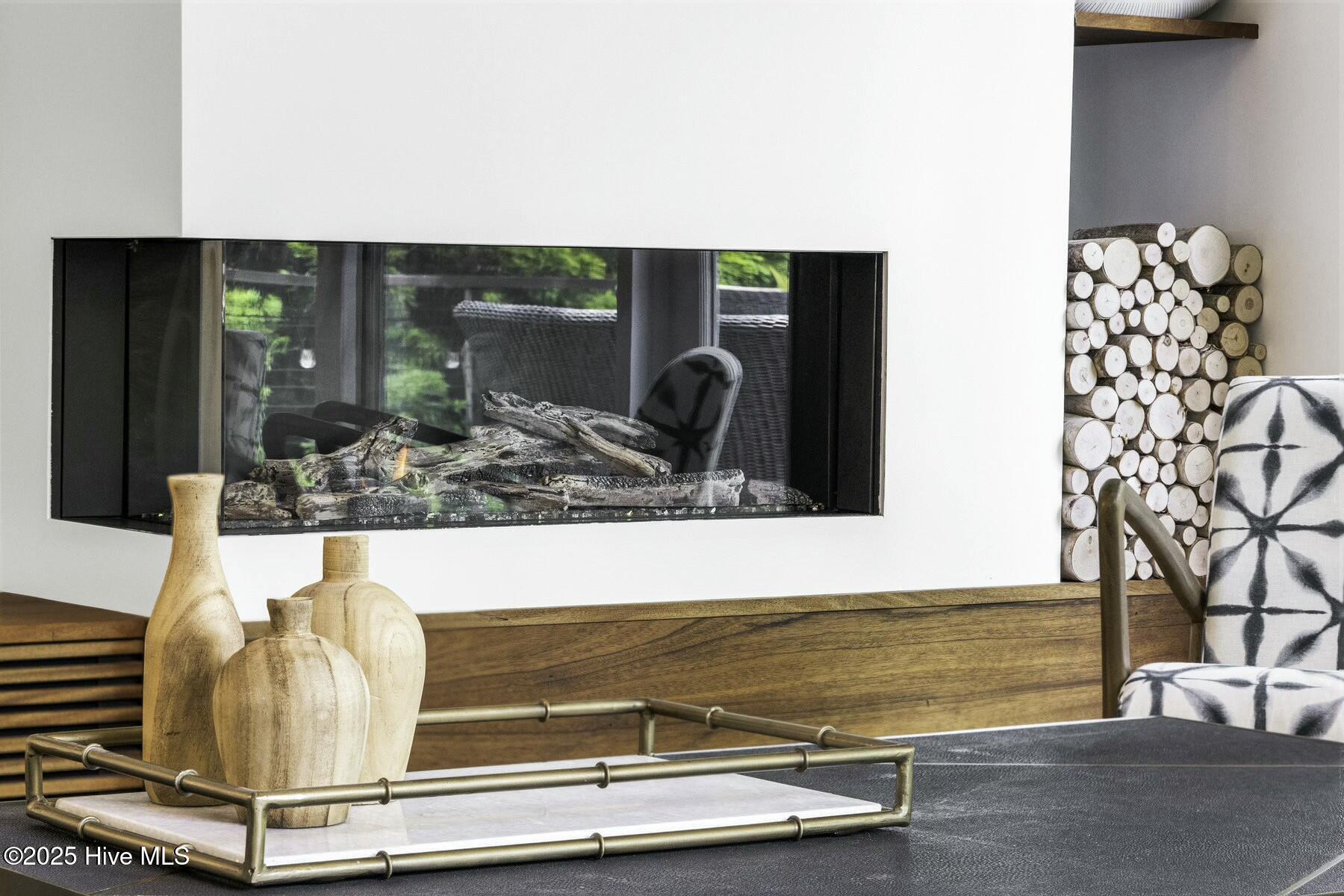 100555228 | Photo 14