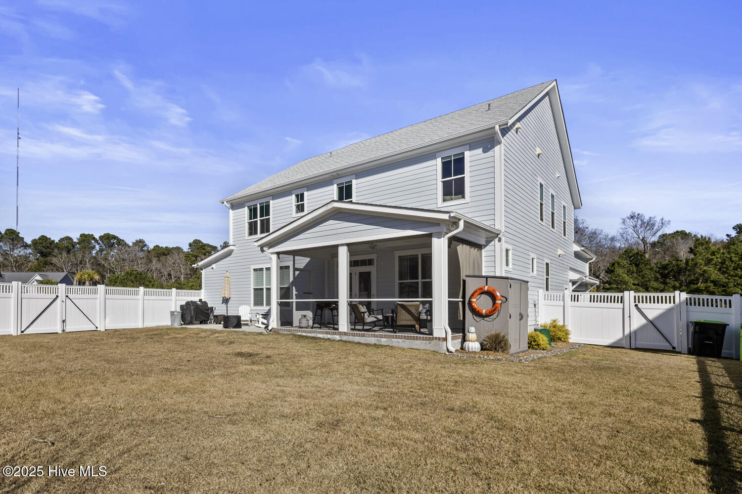 100545197 | Photo 66