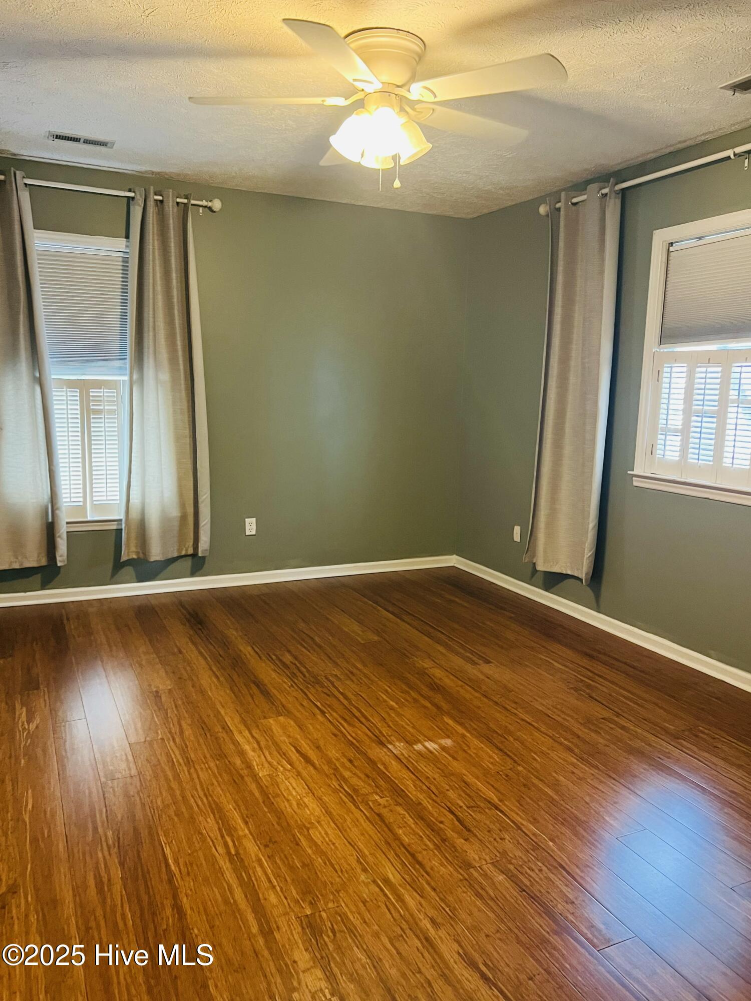 100544545 | Photo 19