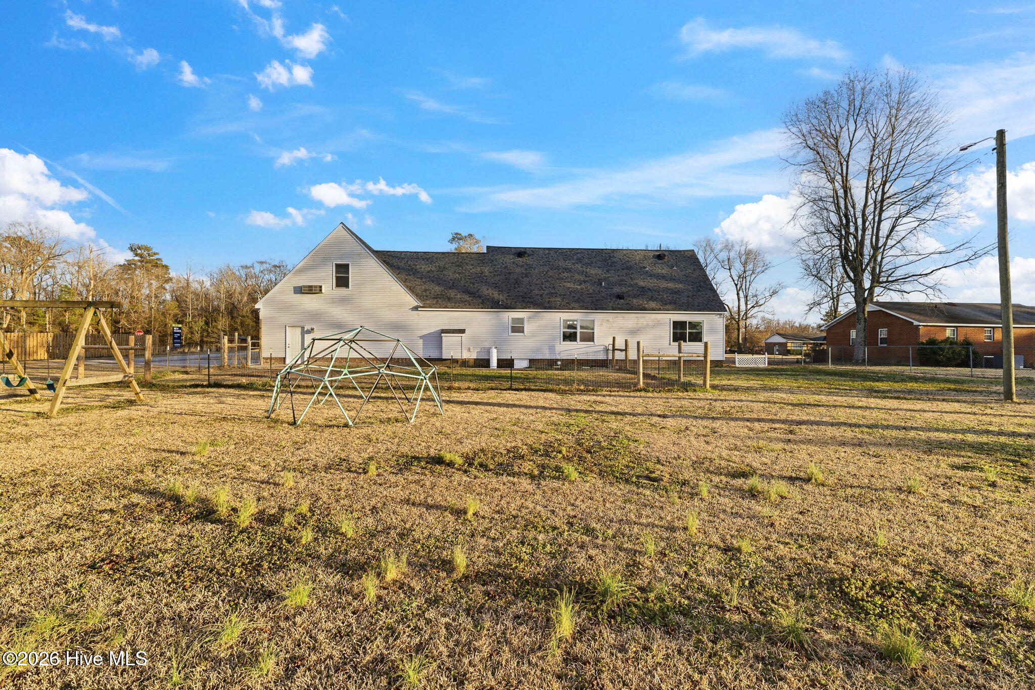 100554589 | Photo 43