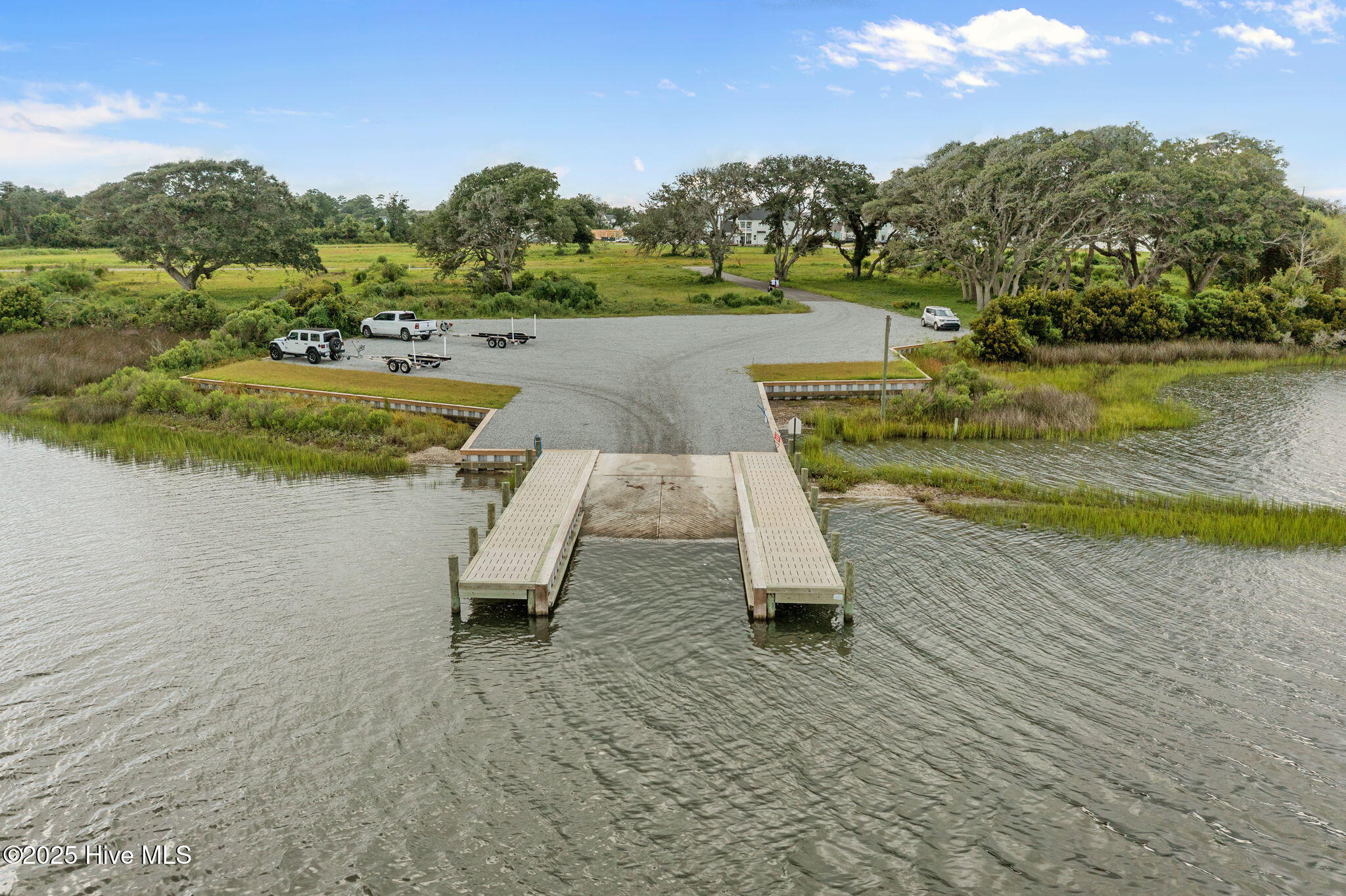 100528285 | Photo 15