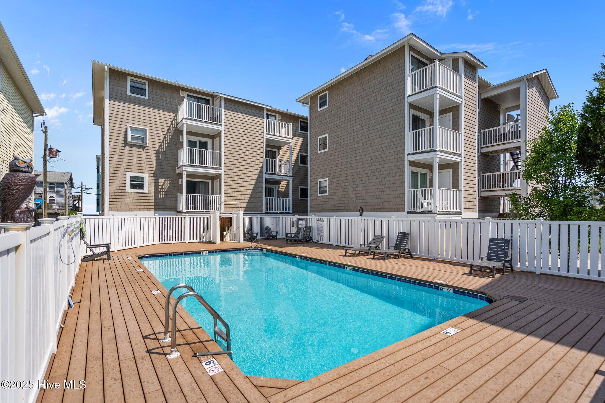 100509298 | Photo 37