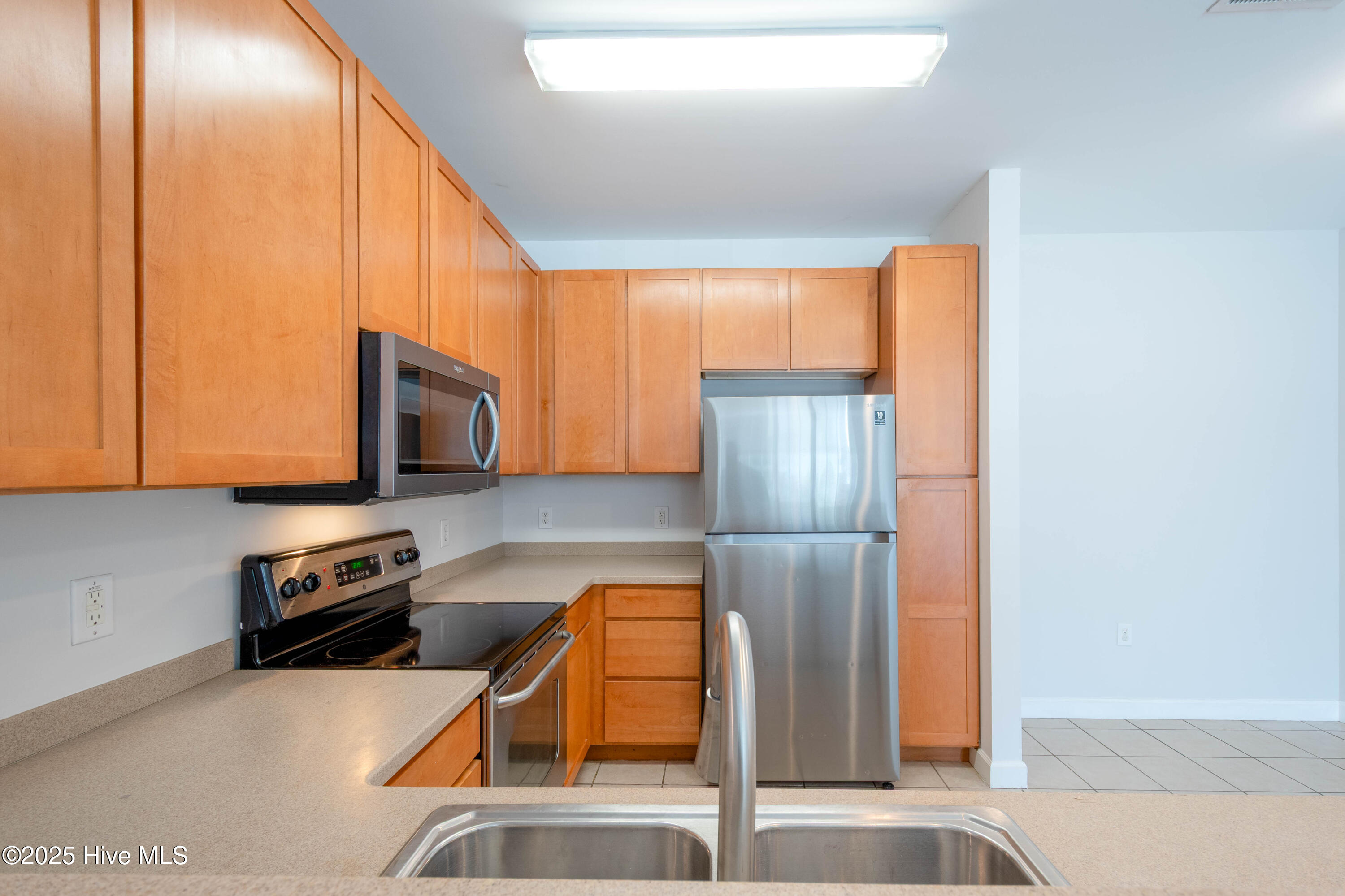 100515883 | Photo 15