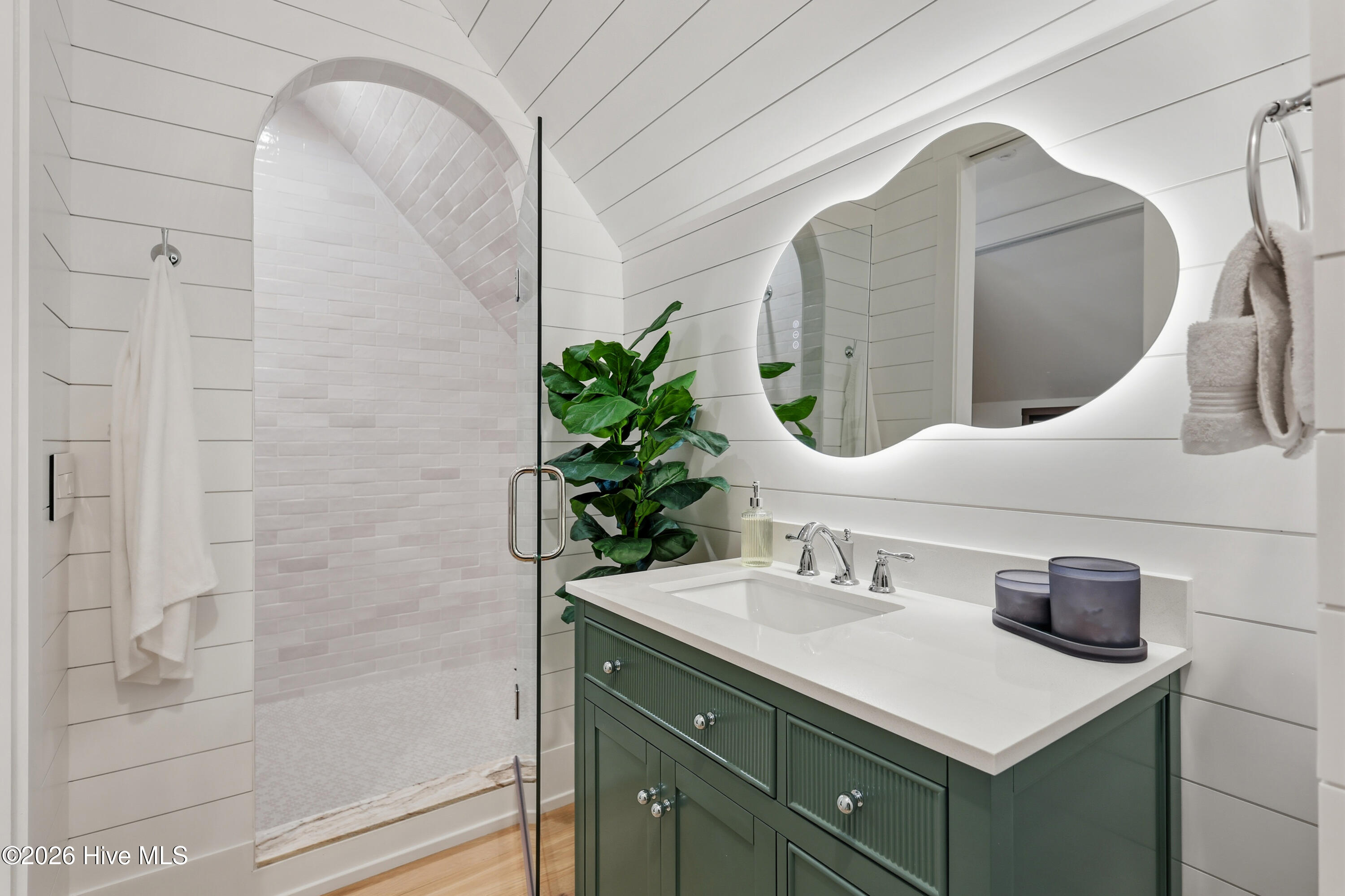 100554567 | Photo 45