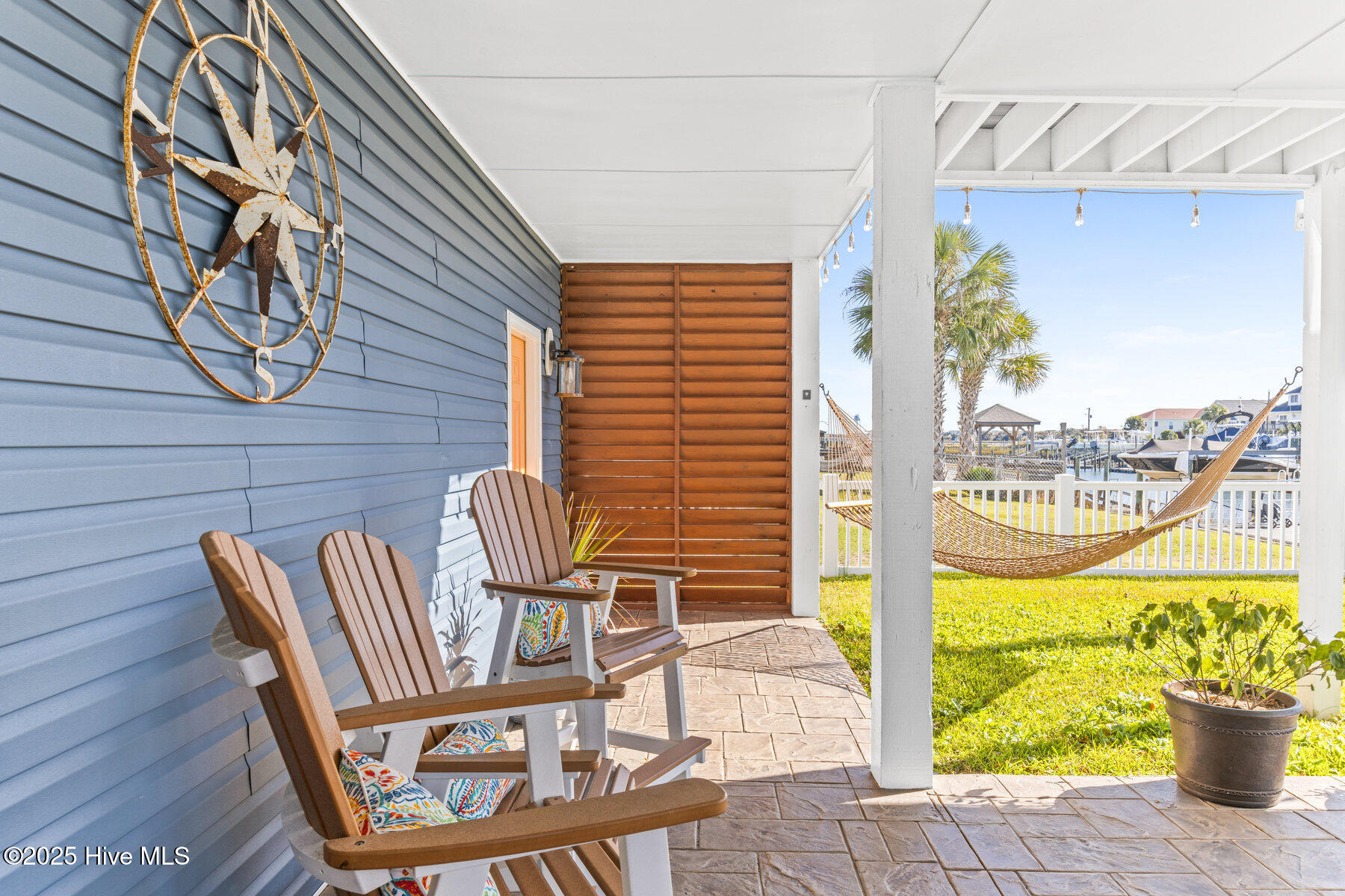 100542757 | Photo 38