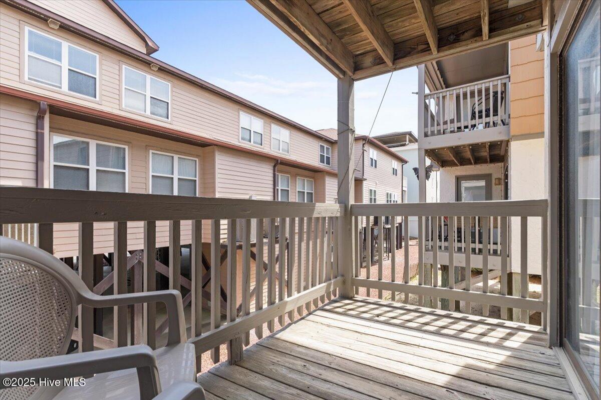 100501866 | Photo 33