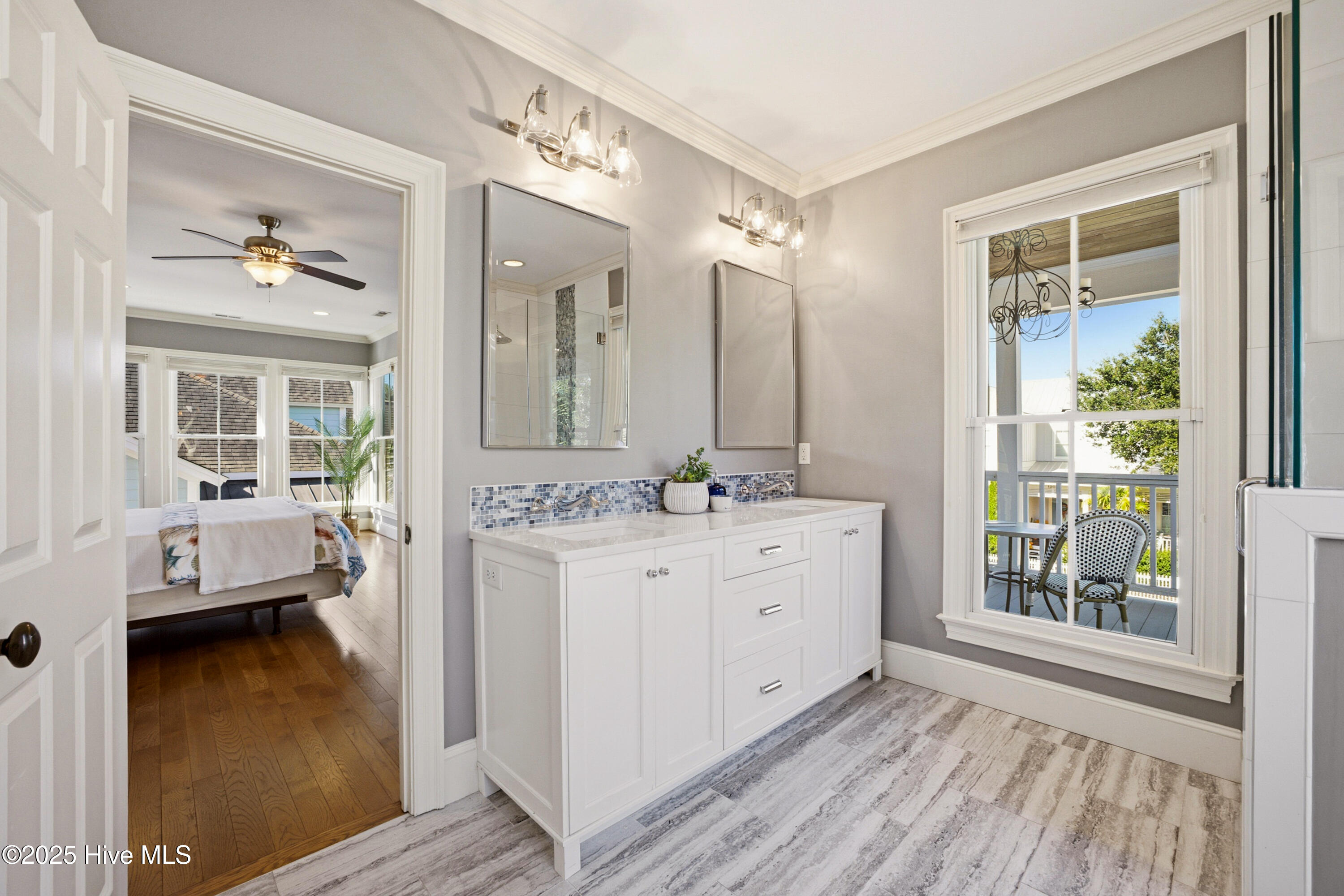 100541360 | Photo 34