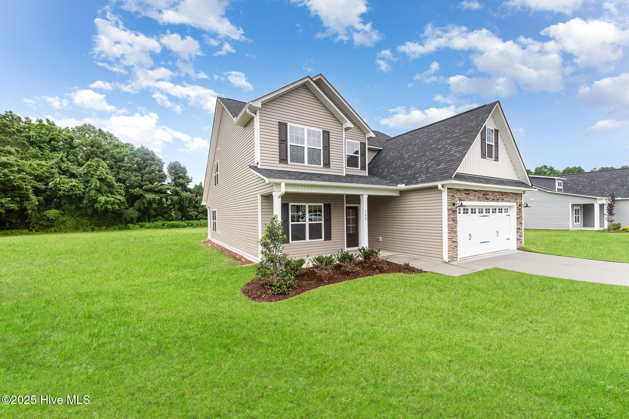 Homes for sale in Smithfield, NC | 125 Tuskeegee Dr, Smithfield, NC 27577 | MLS# 100489584