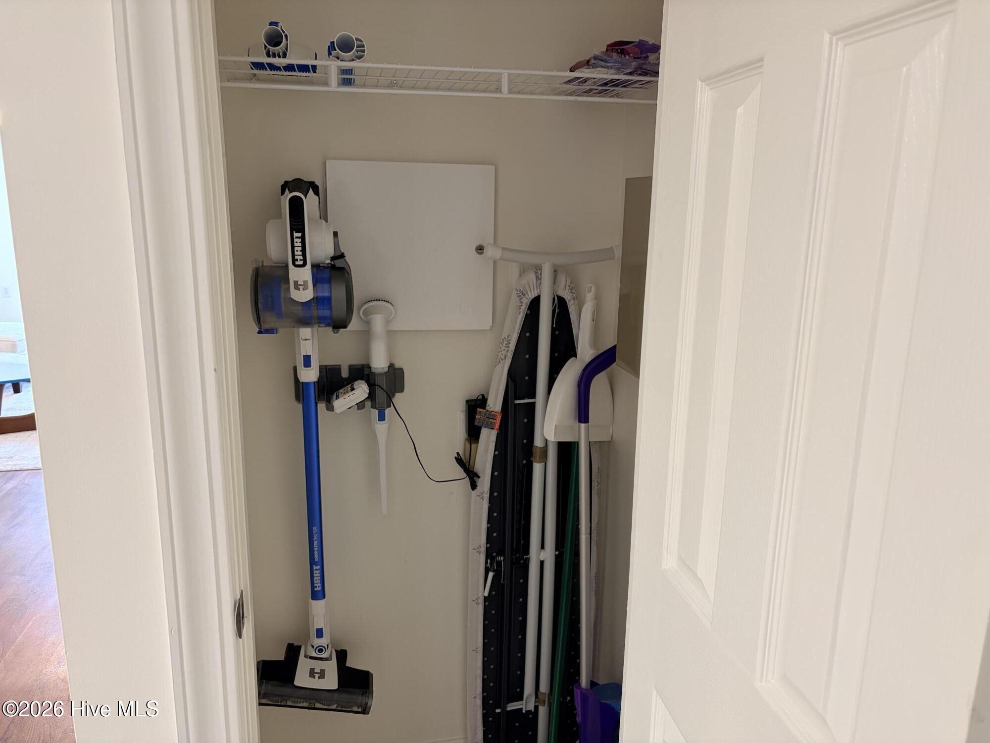 100552697 | Photo 14