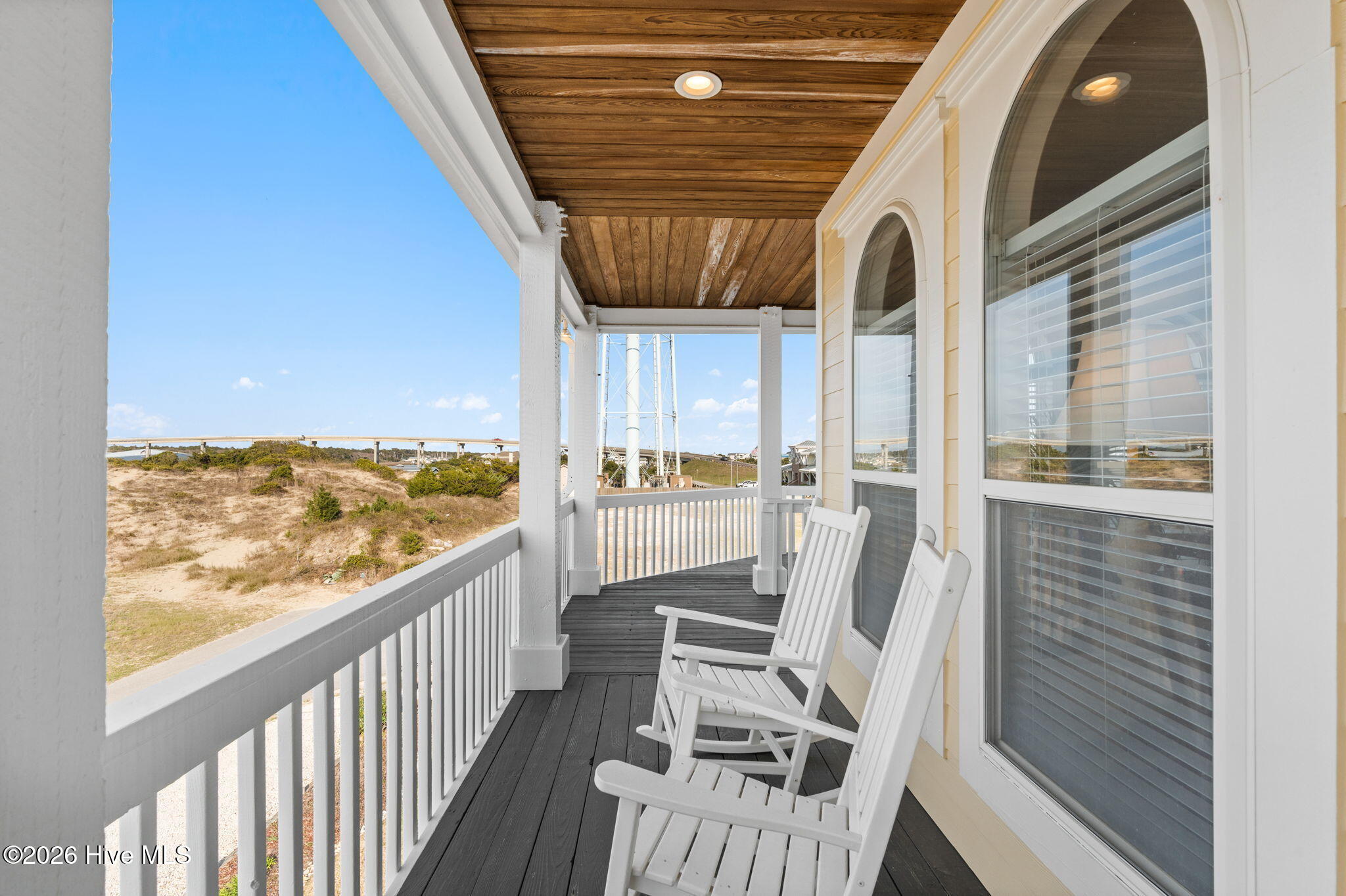 100561633 | Photo 46