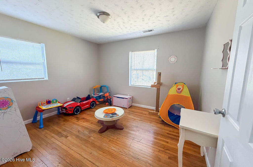 100560731 | Photo 21