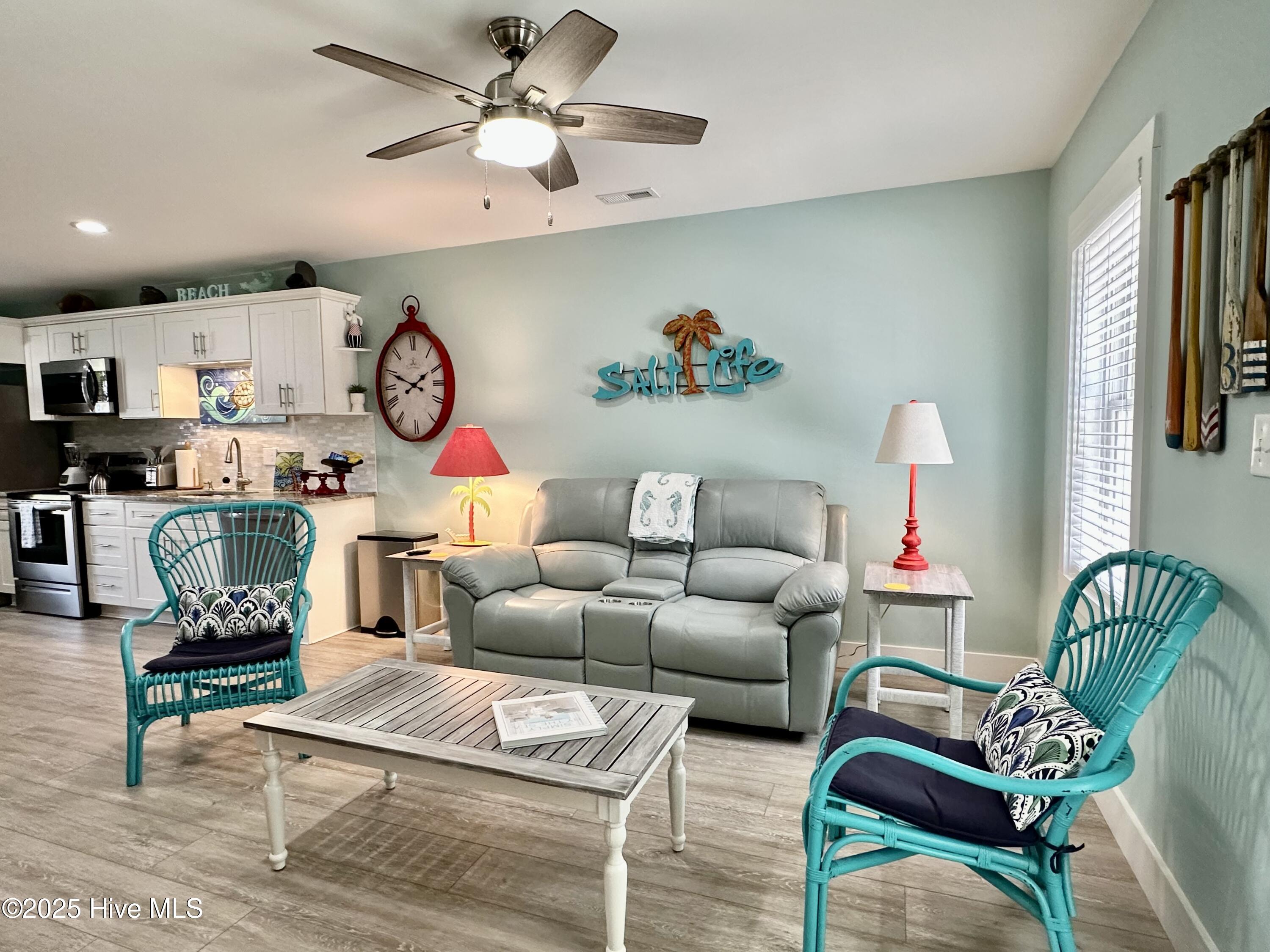 100559925 | Photo 59