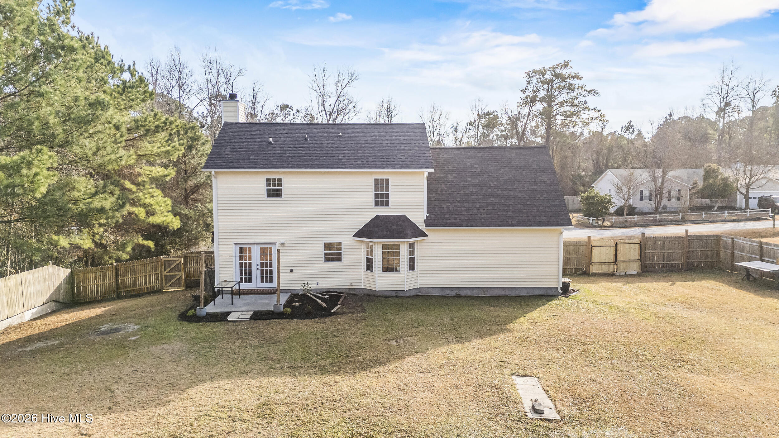 100547983 | Photo 35