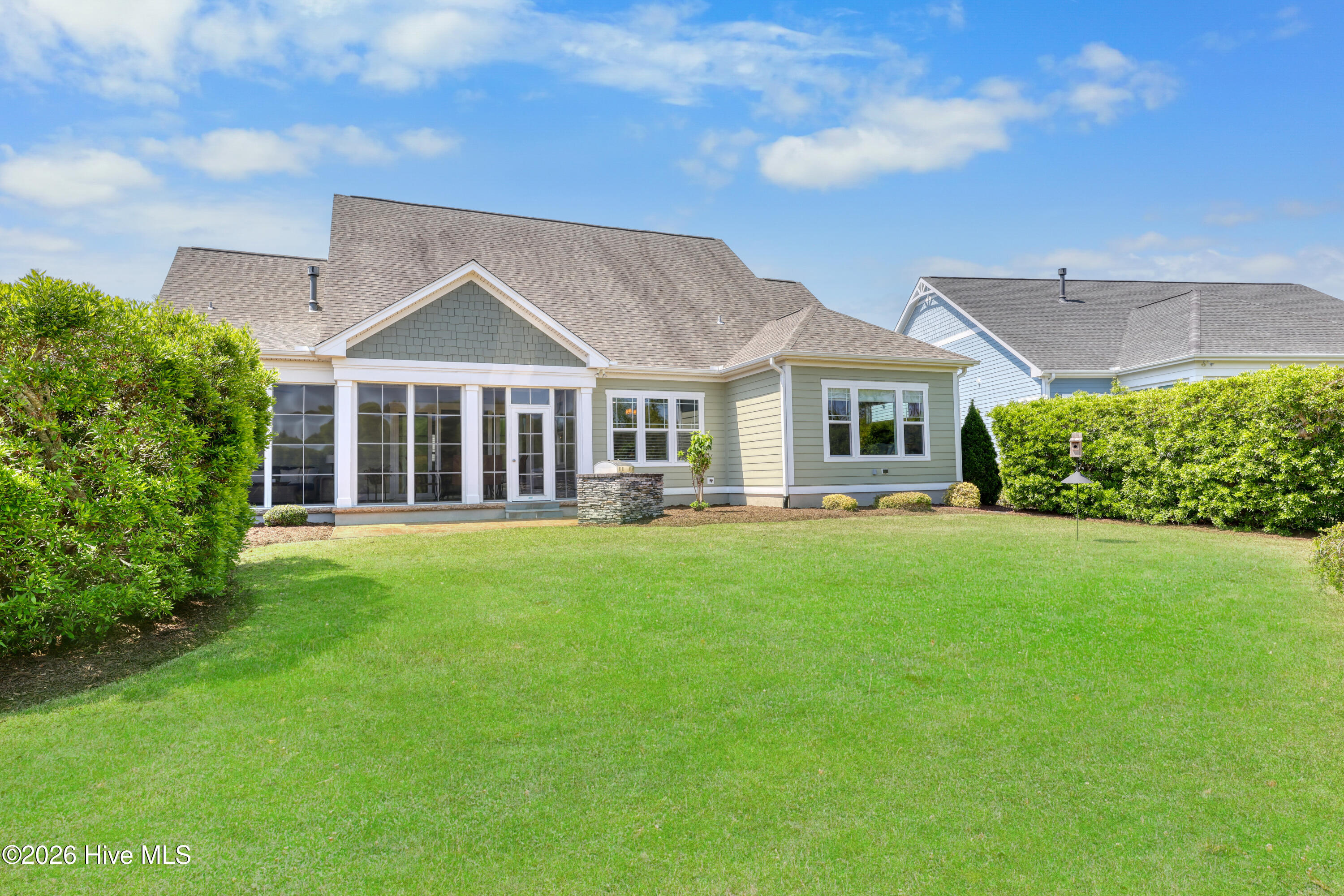 100569596 | Photo 44