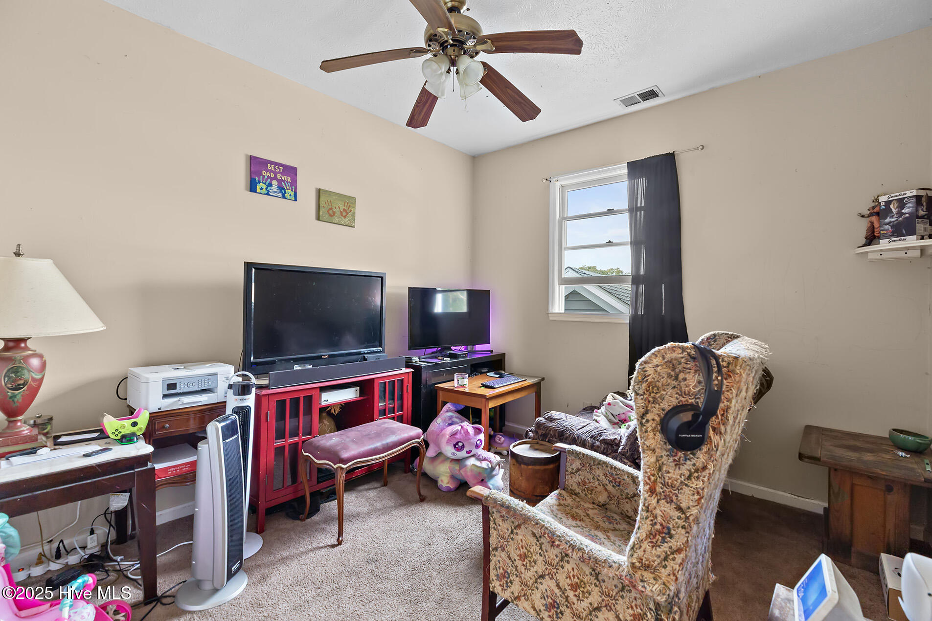 100544261 | Photo 33