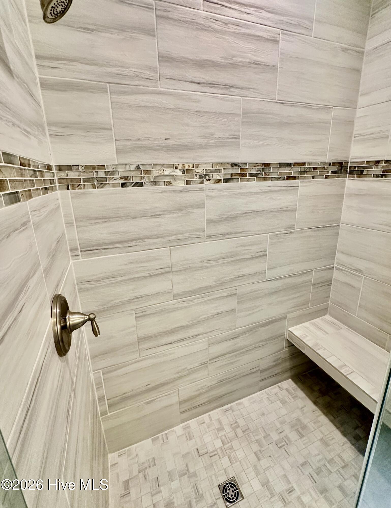 100566404 | Photo 13