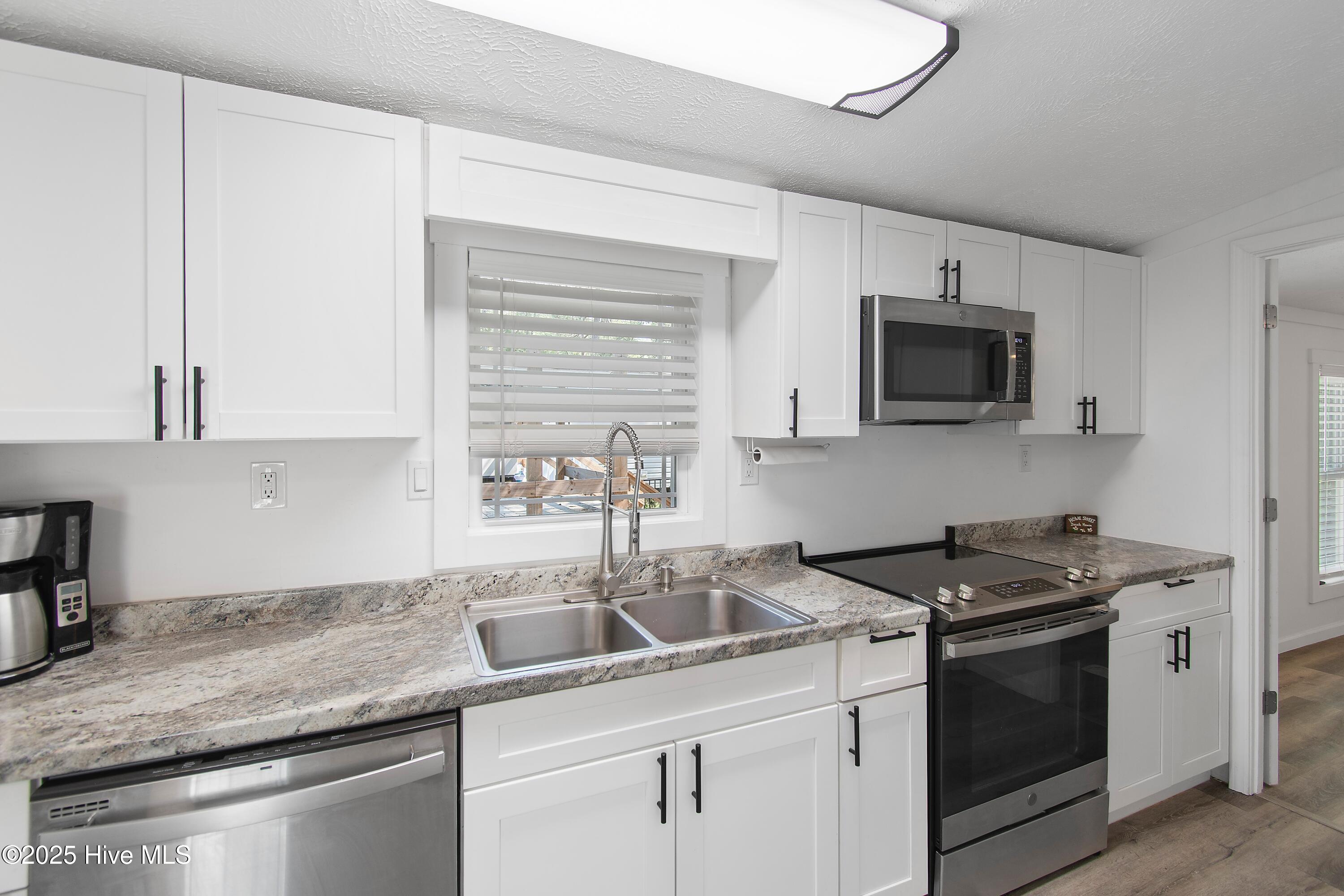 2744 Ocean View Avenue SW, Supply, NC 28462 – photo 12: 2744OceanViewAveSW - 23