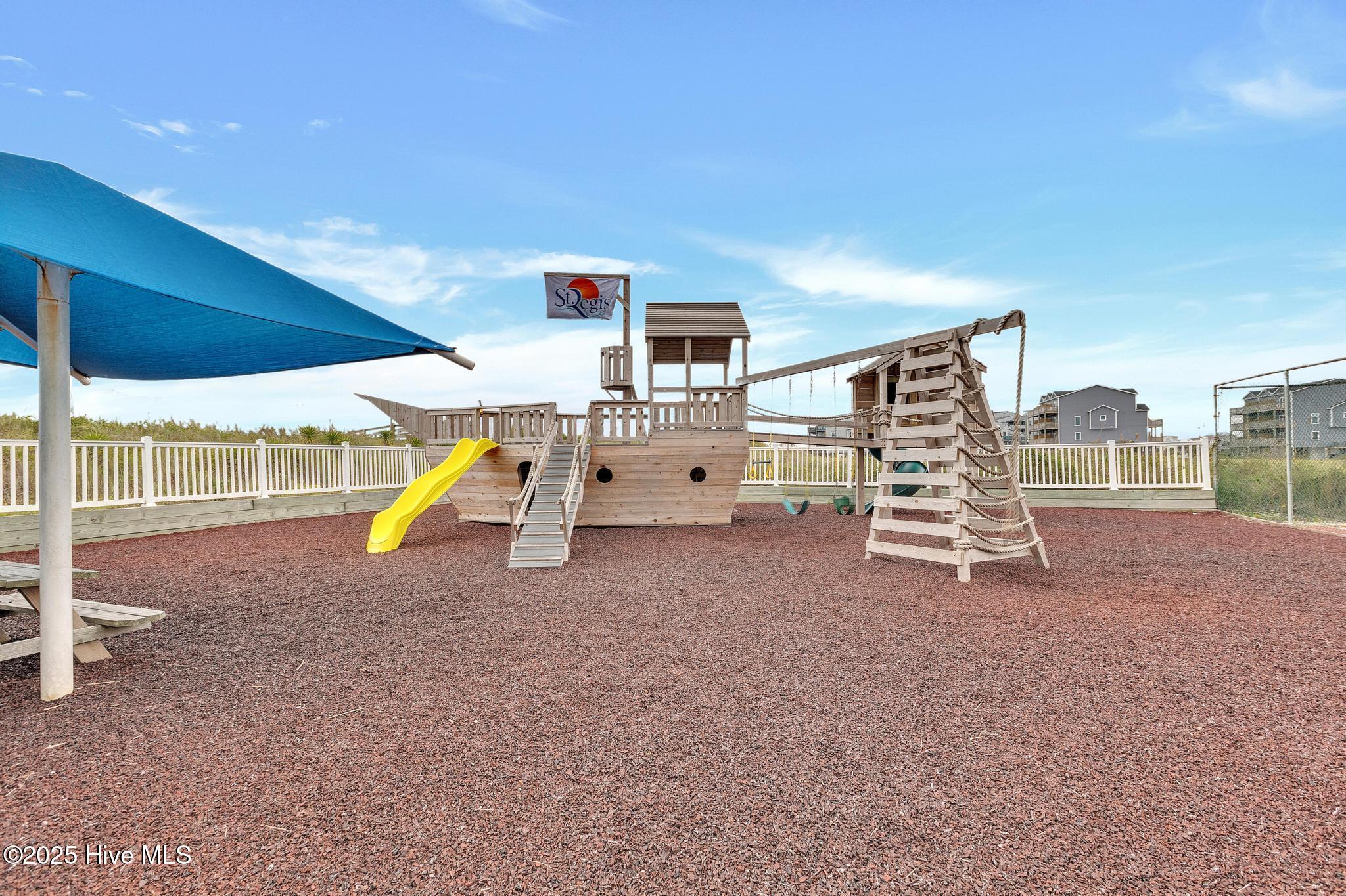 100515705 | Photo 55