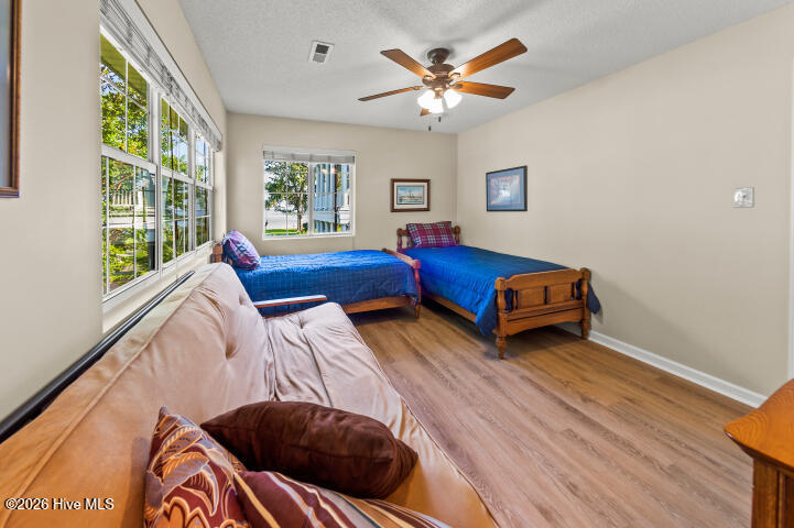 904 First Avenue,Oriental