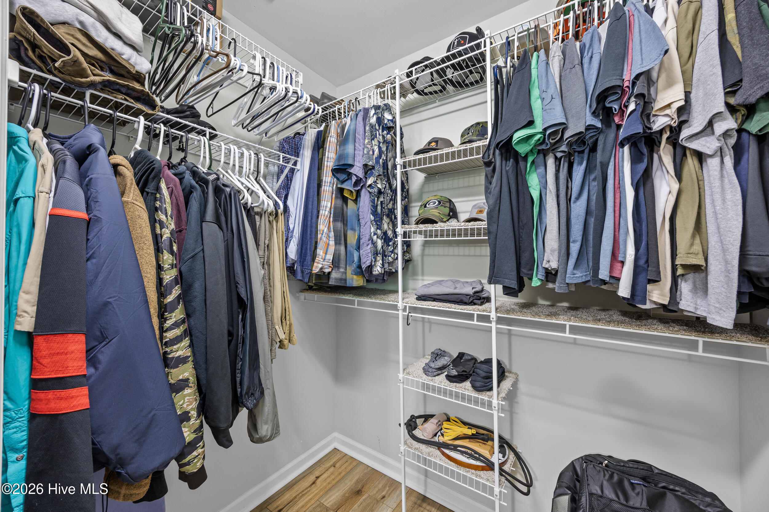 100569653 | Photo 14