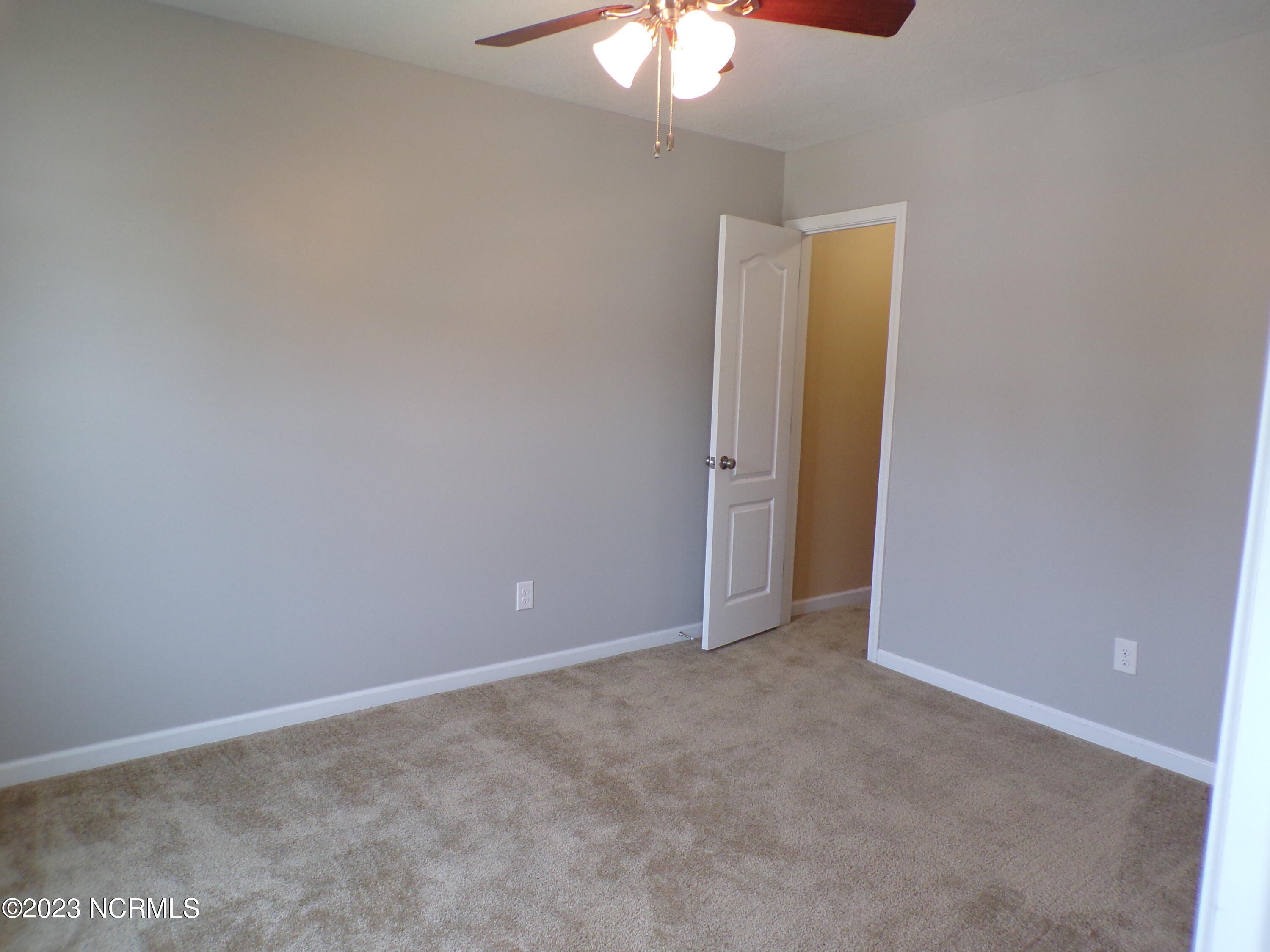 100559579 | Photo 43