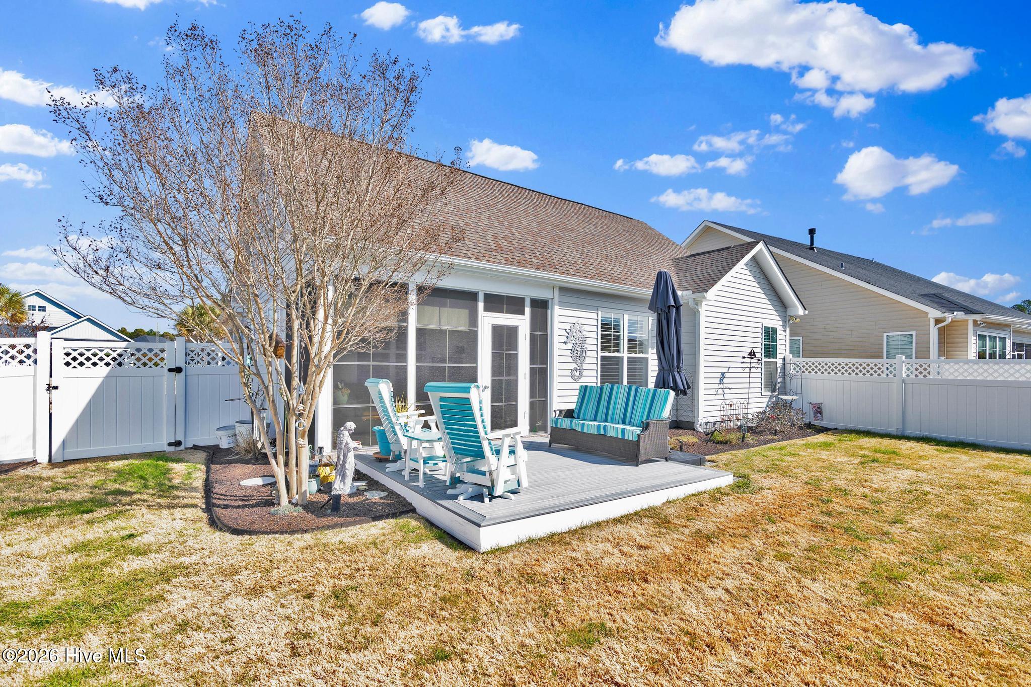 100554312 | Photo 32