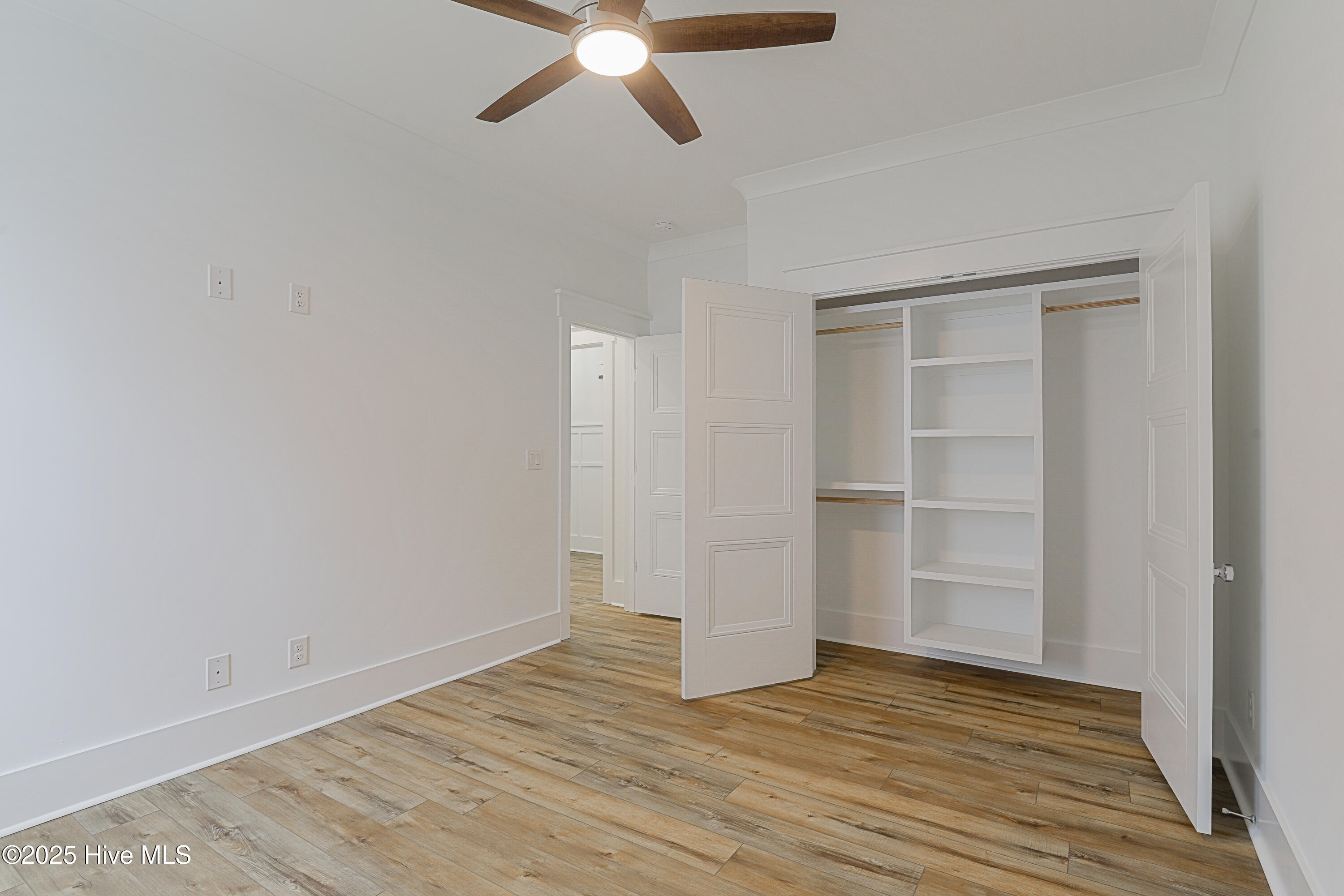 100520217 | Photo 35